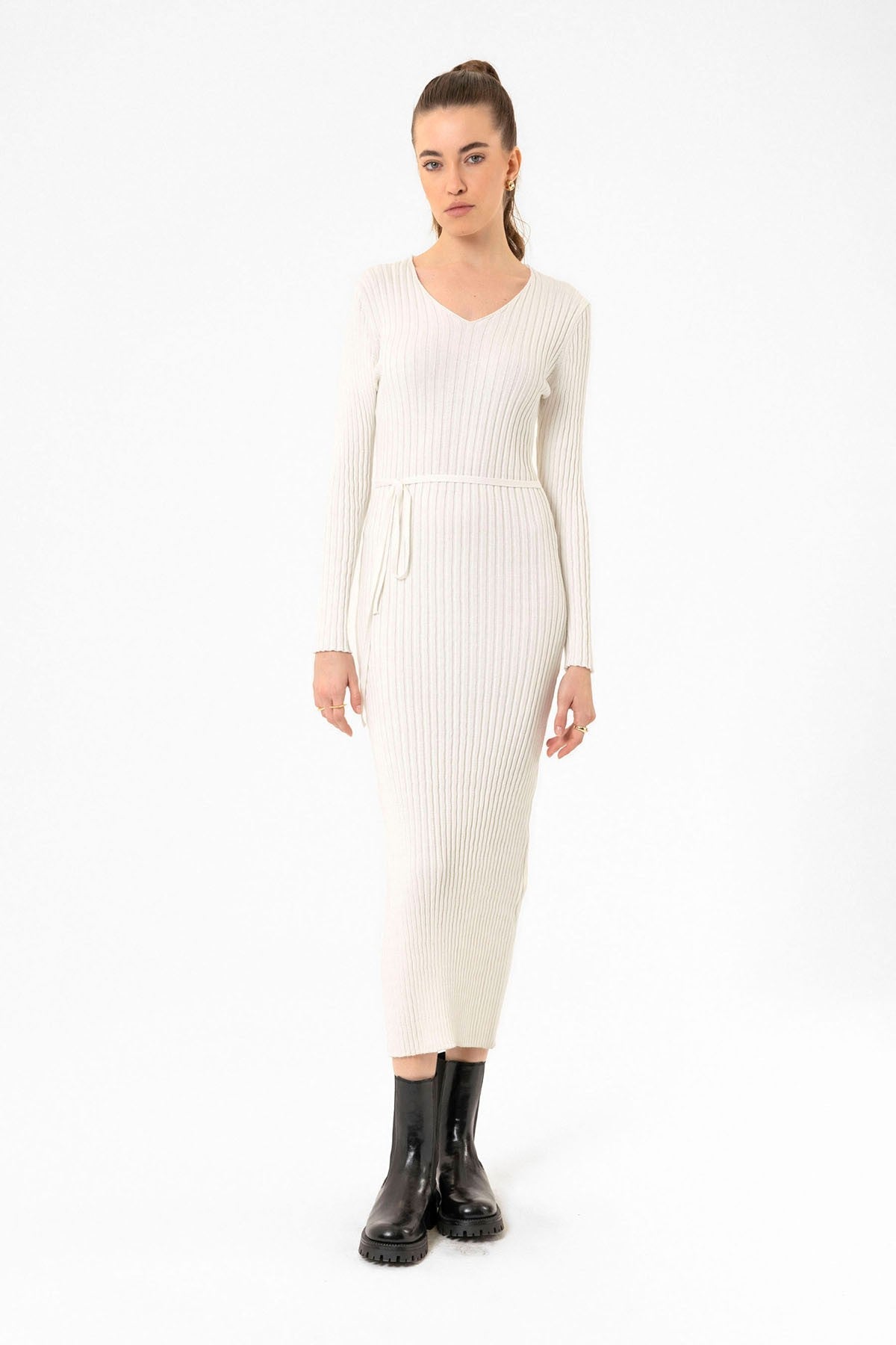 Antioch Women's Ribbed Midi Knit Dress