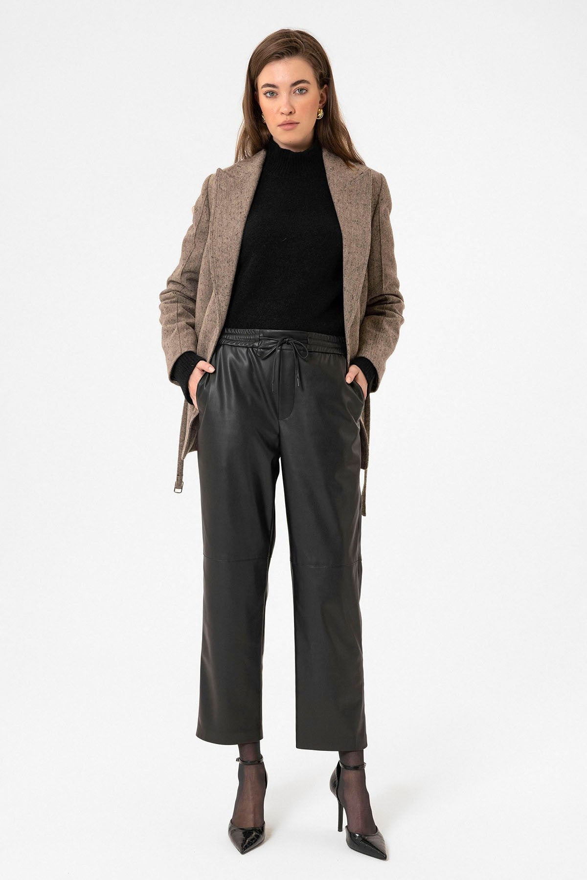 Antioch Women's Textured Blazer with Belt