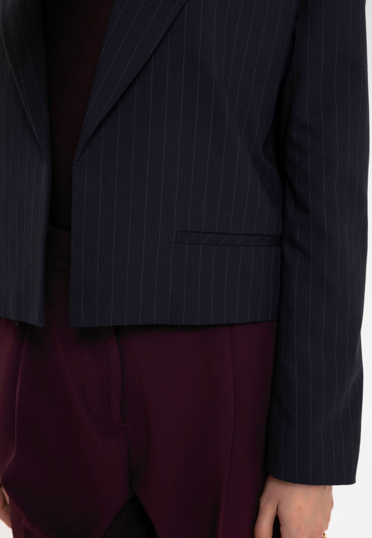Antioch Relax Fit Buttonless Crop Women's Blazer Jacket