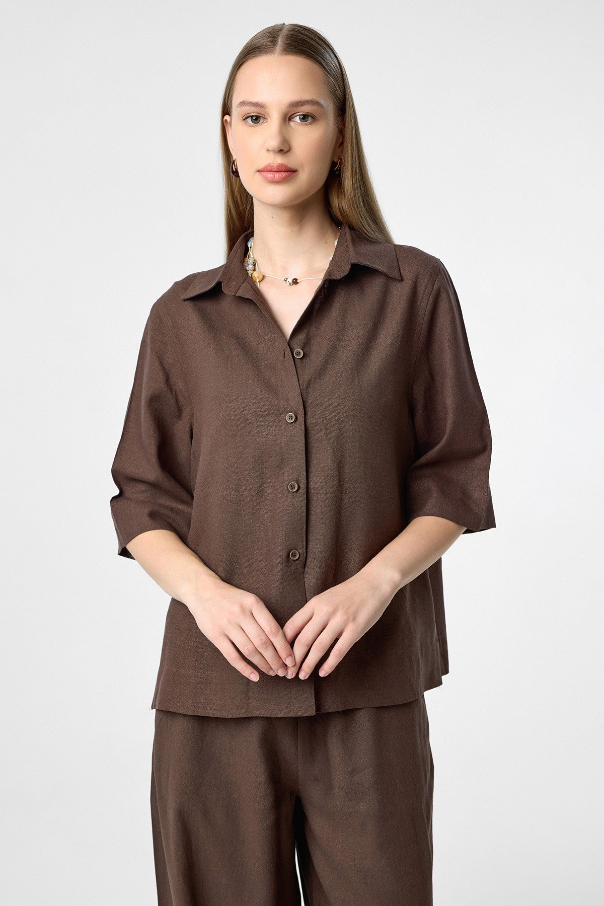 Antioch Women's Linen-Blend Shirt
