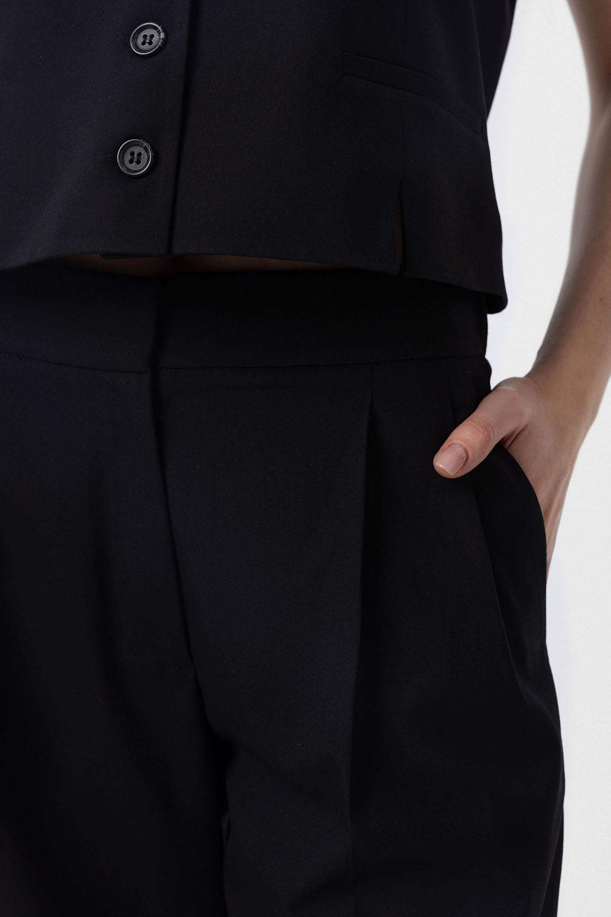 Antioch Women's Double-Cuff Pants with Pleats