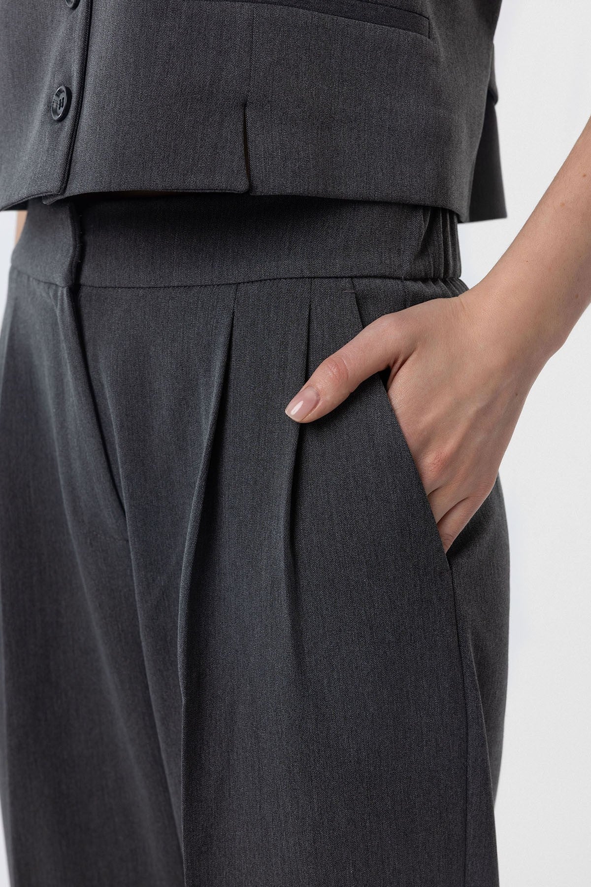 Antioch Women's Double-Cuff Pants with Pleats
