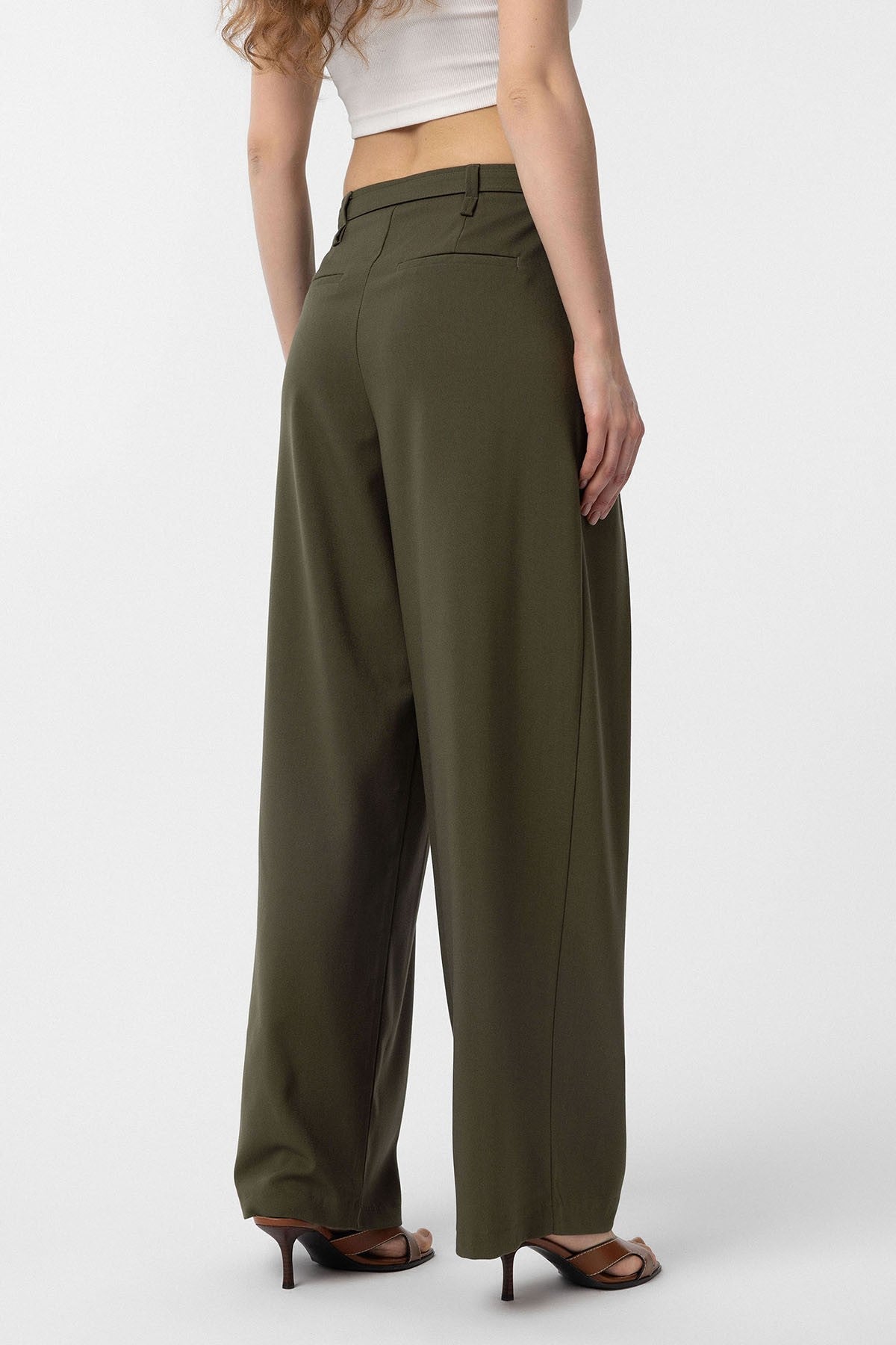 Antioch Women's Arched-Waist Pleated Pants