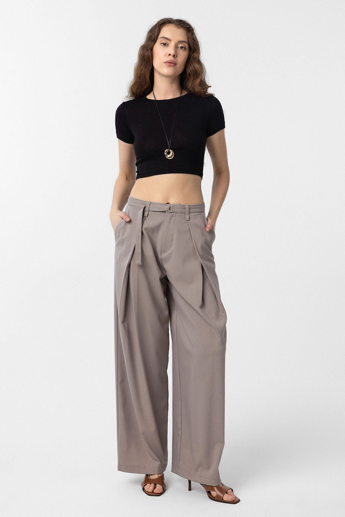 Antioch Women's Arched-Waist Pleated Pants