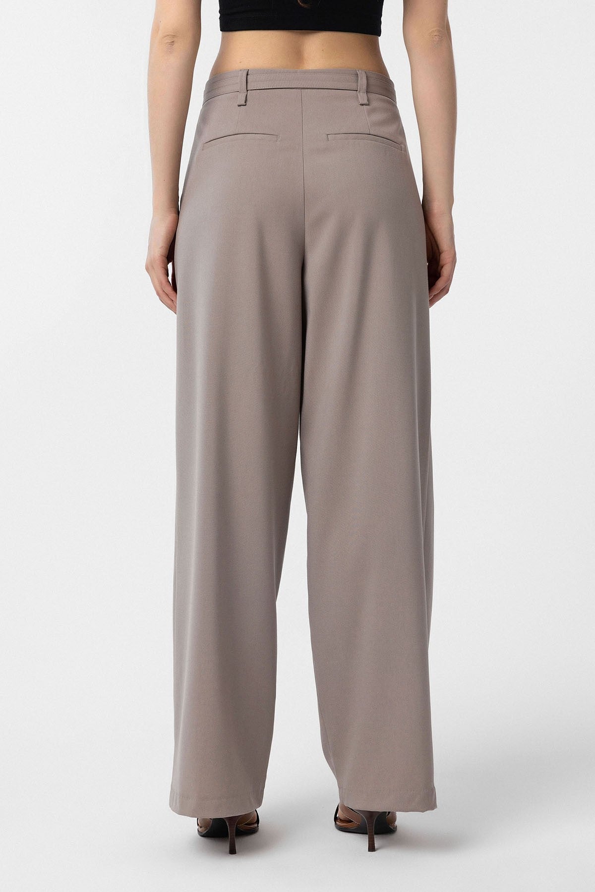 Antioch Women's Arched-Waist Pleated Pants