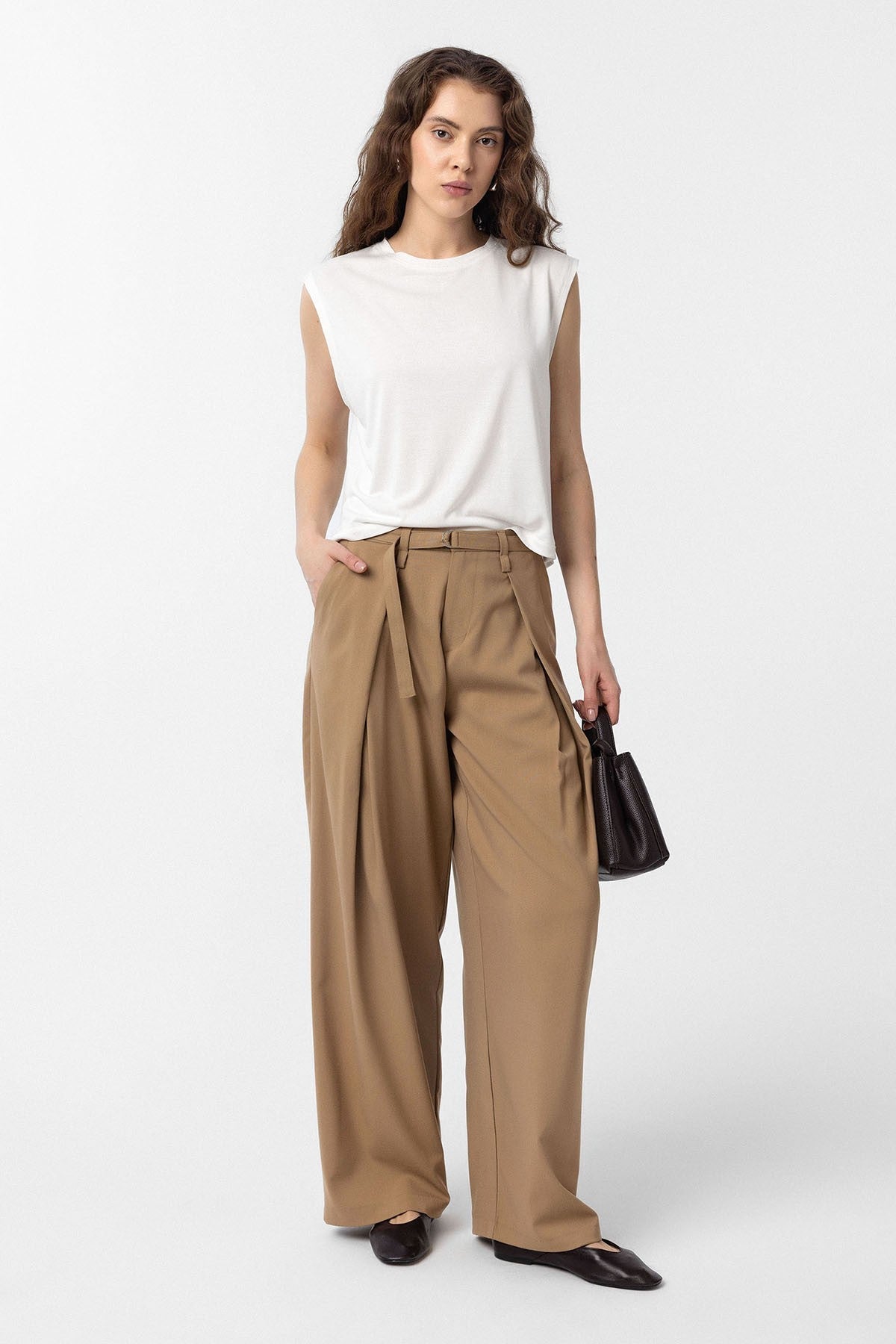 Antioch Women's Arched-Waist Pleated Pants