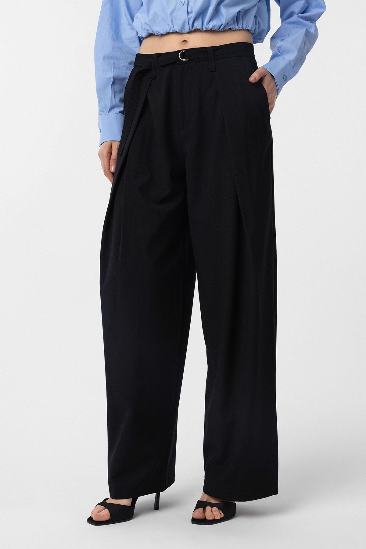 Antioch Women's Arched-Waist Pleated Pants