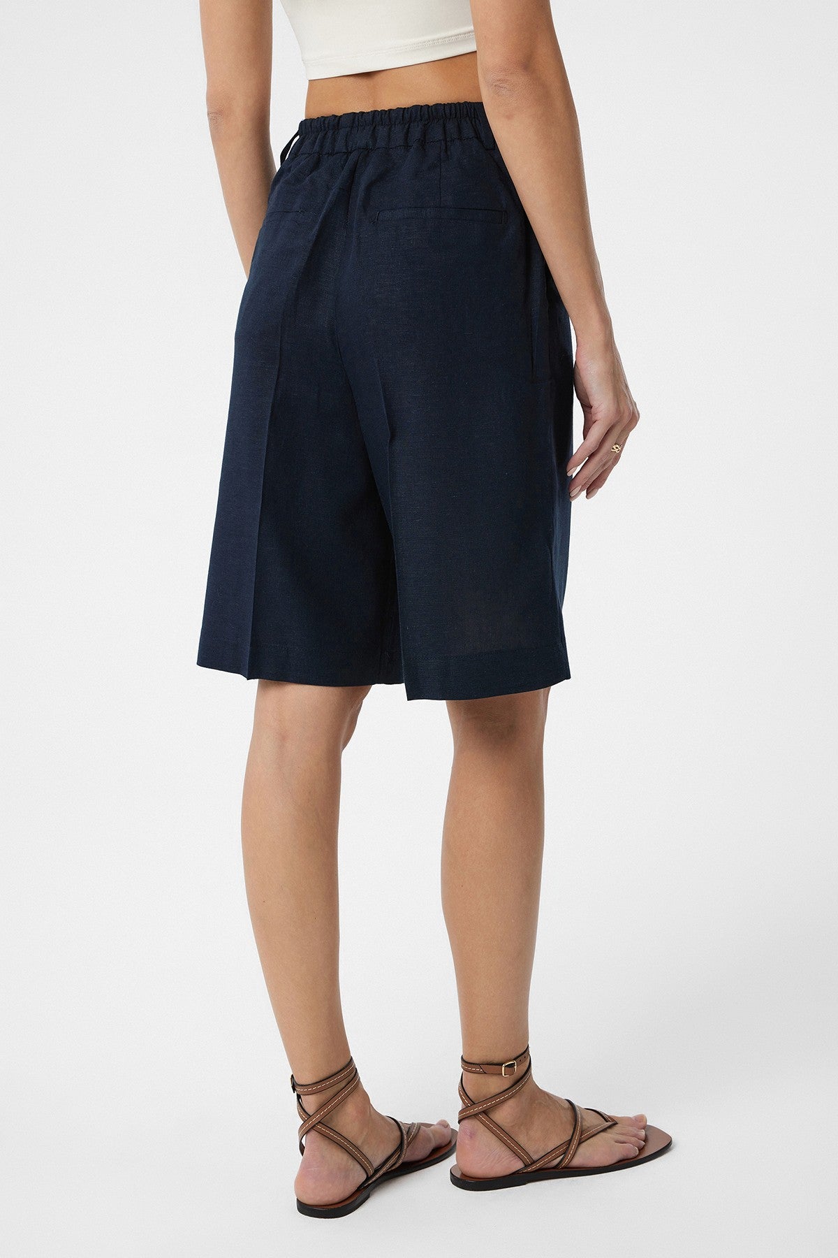 Antioch Women's Bermuda Shorts with Linen Blend