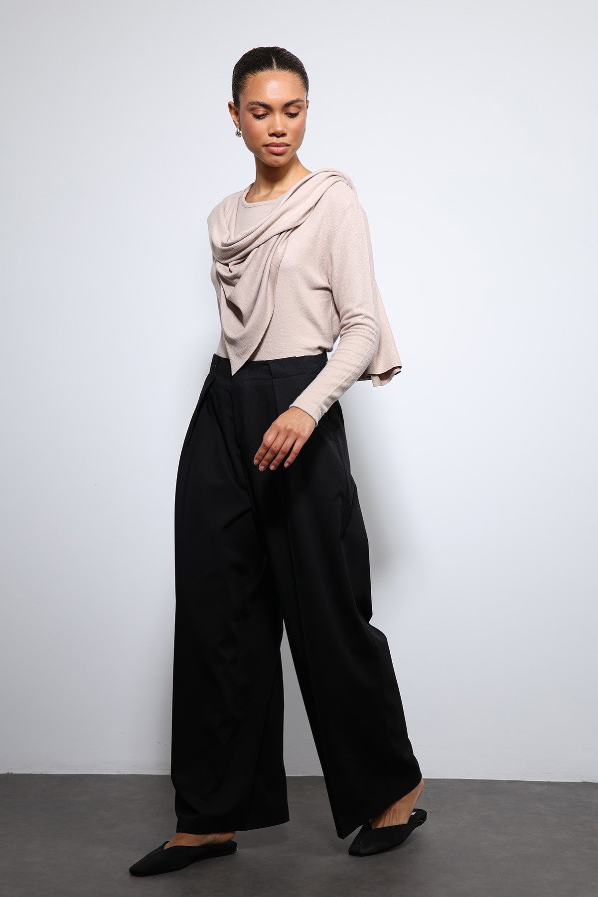 Antioch Pleated Wide-Leg Women's Pants