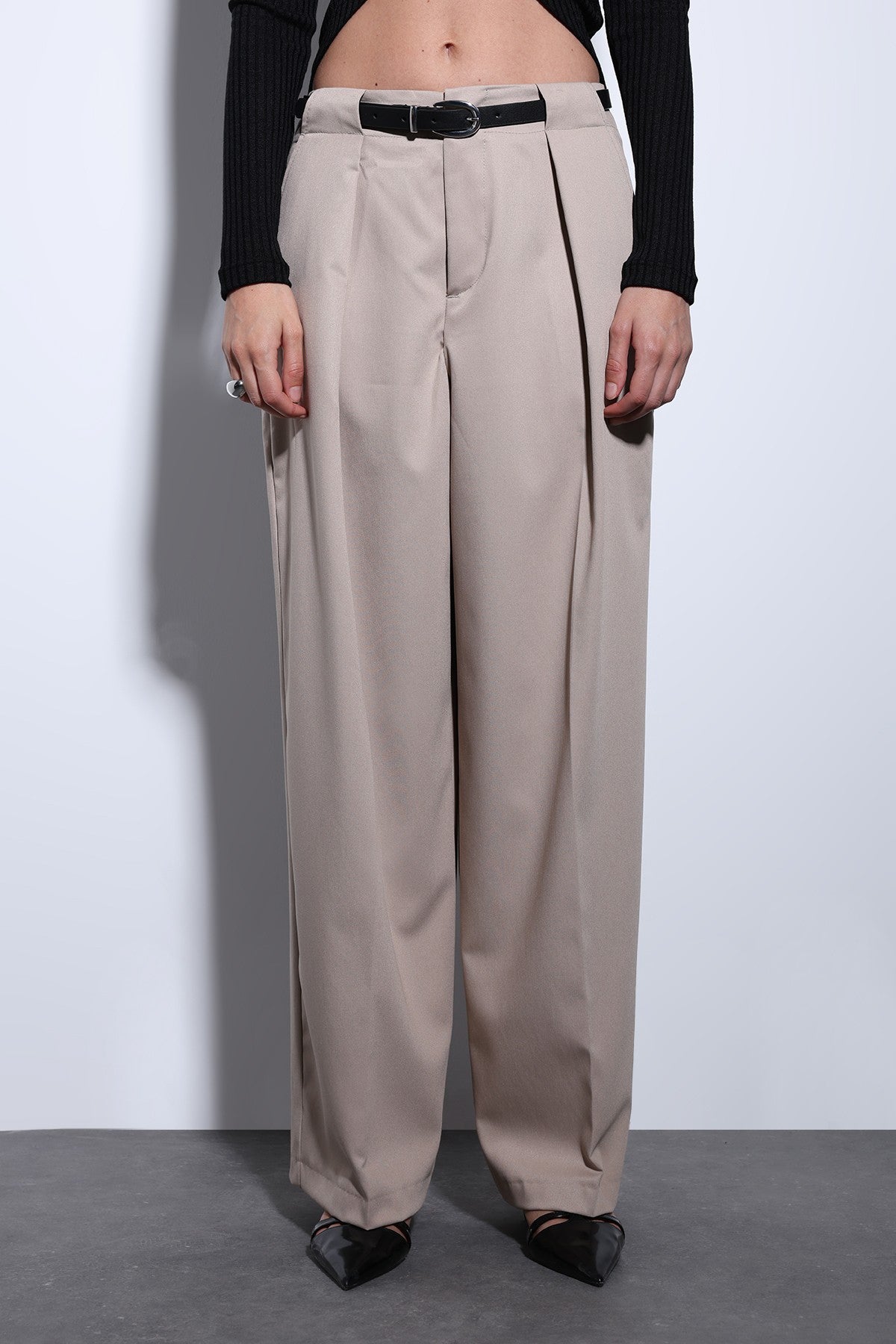 Antioch Pleated Wide-Leg Women's Pants