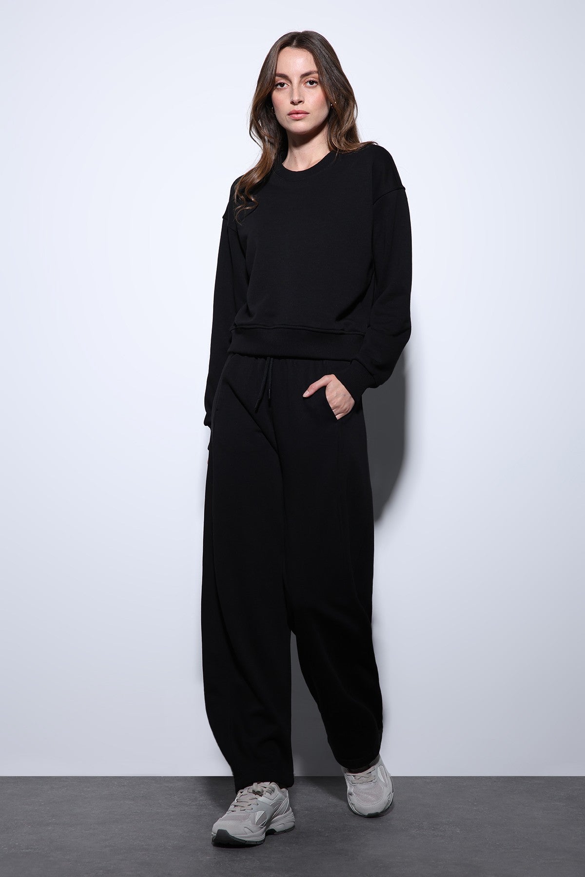 Antioch Basic Straight-Leg Women's Sweatpants