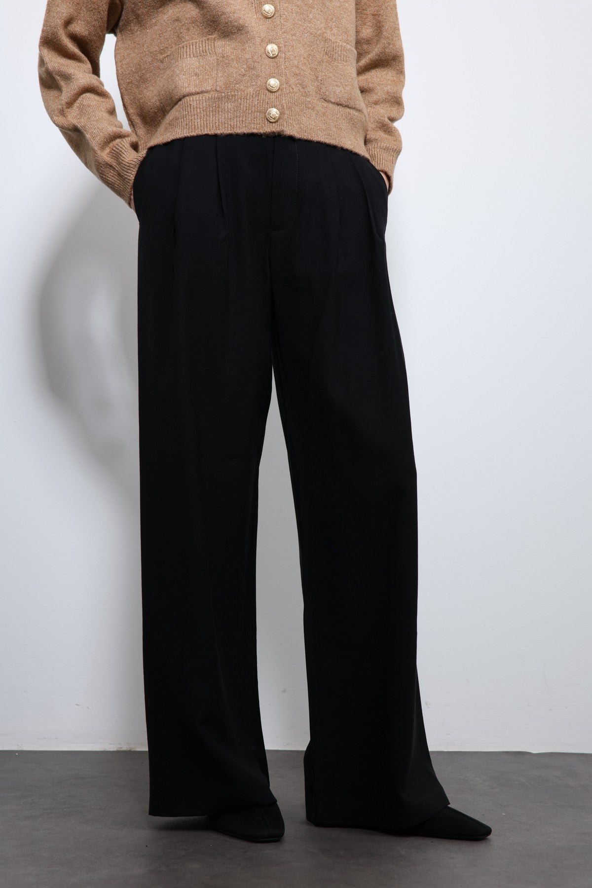 Women's Pleated Pants with Elastic Waistband