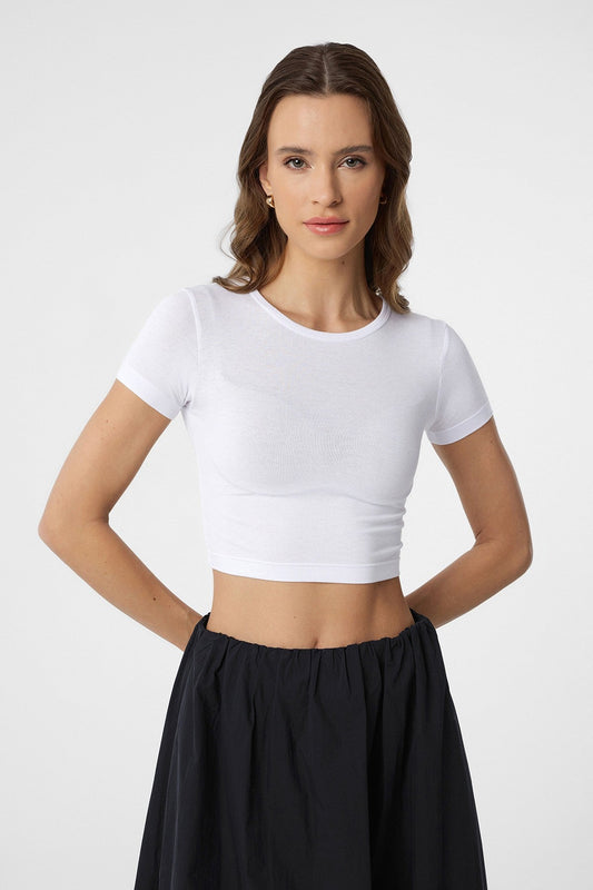 Antioch Basic Crop Women's Top