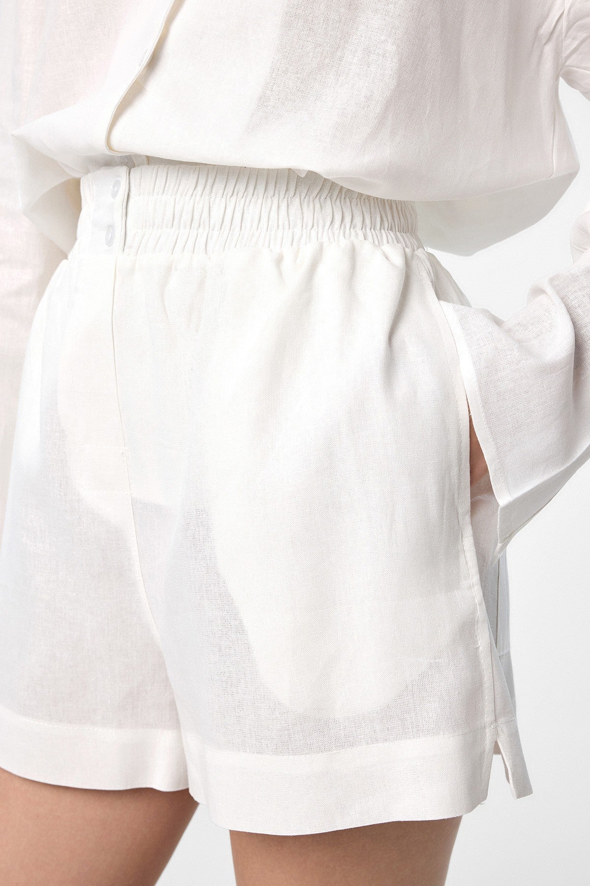 Antioch Linen-Blend Shorts and Shirt Set for Women