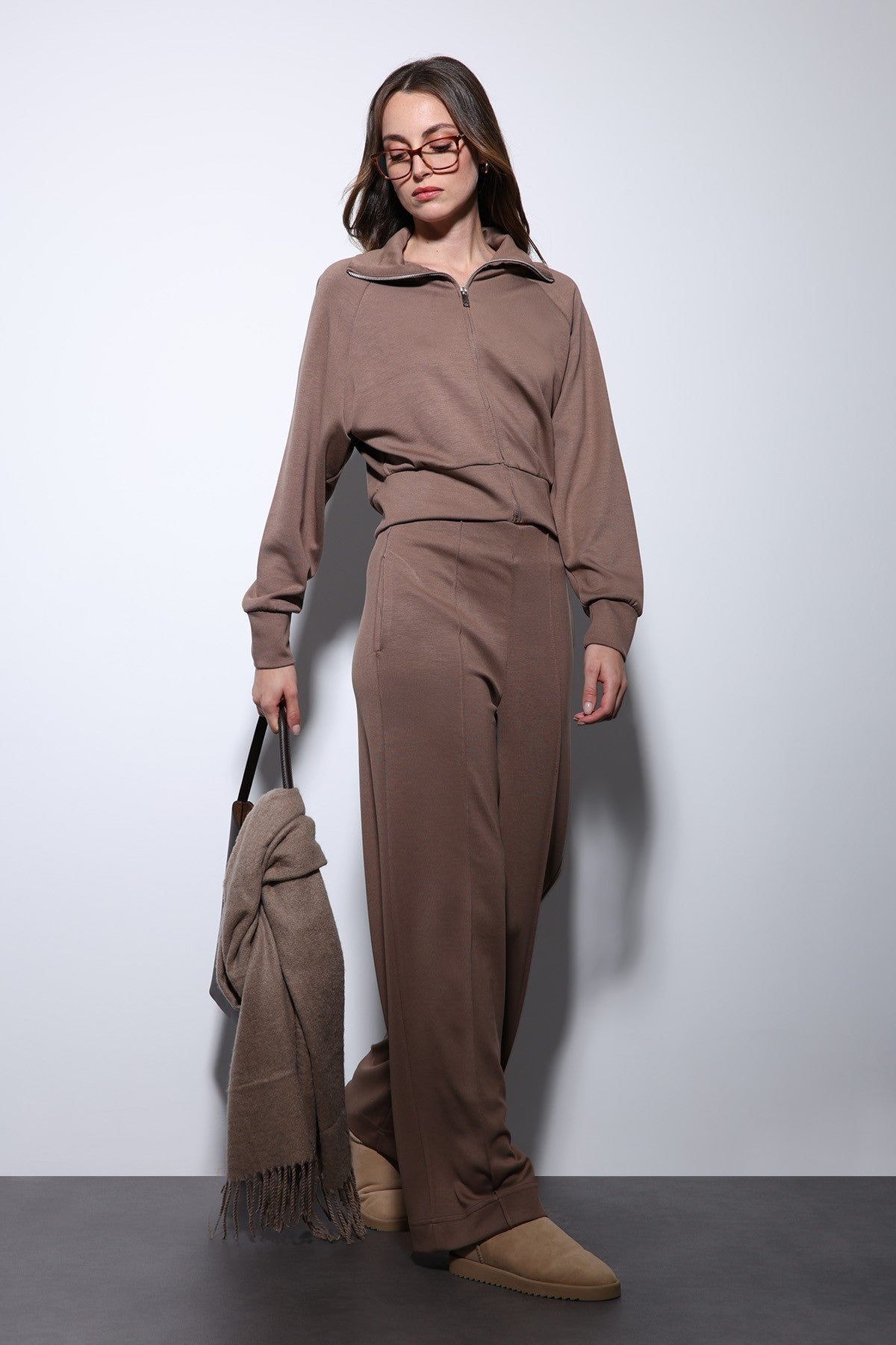 Antioch Women's Zipper Sweatsuit Set