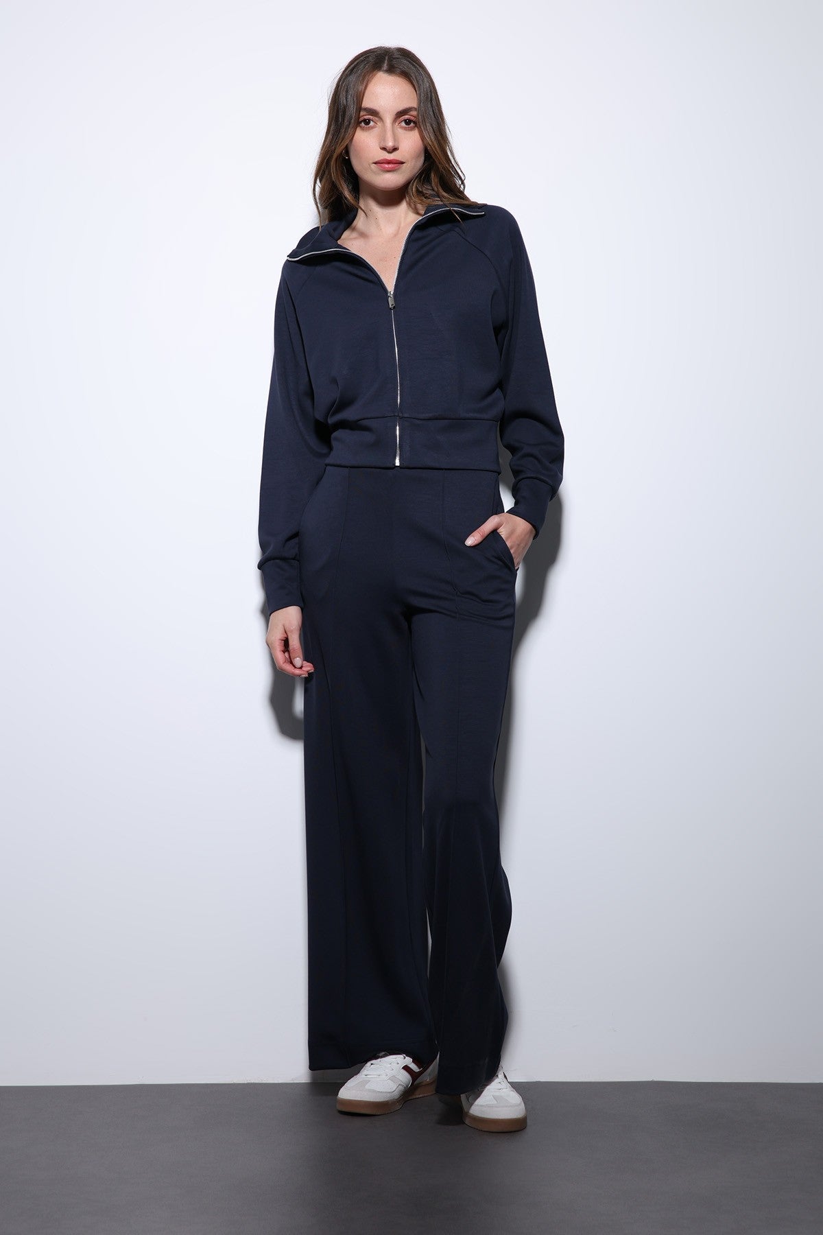 Antioch Women's Zipper Sweatsuit Set