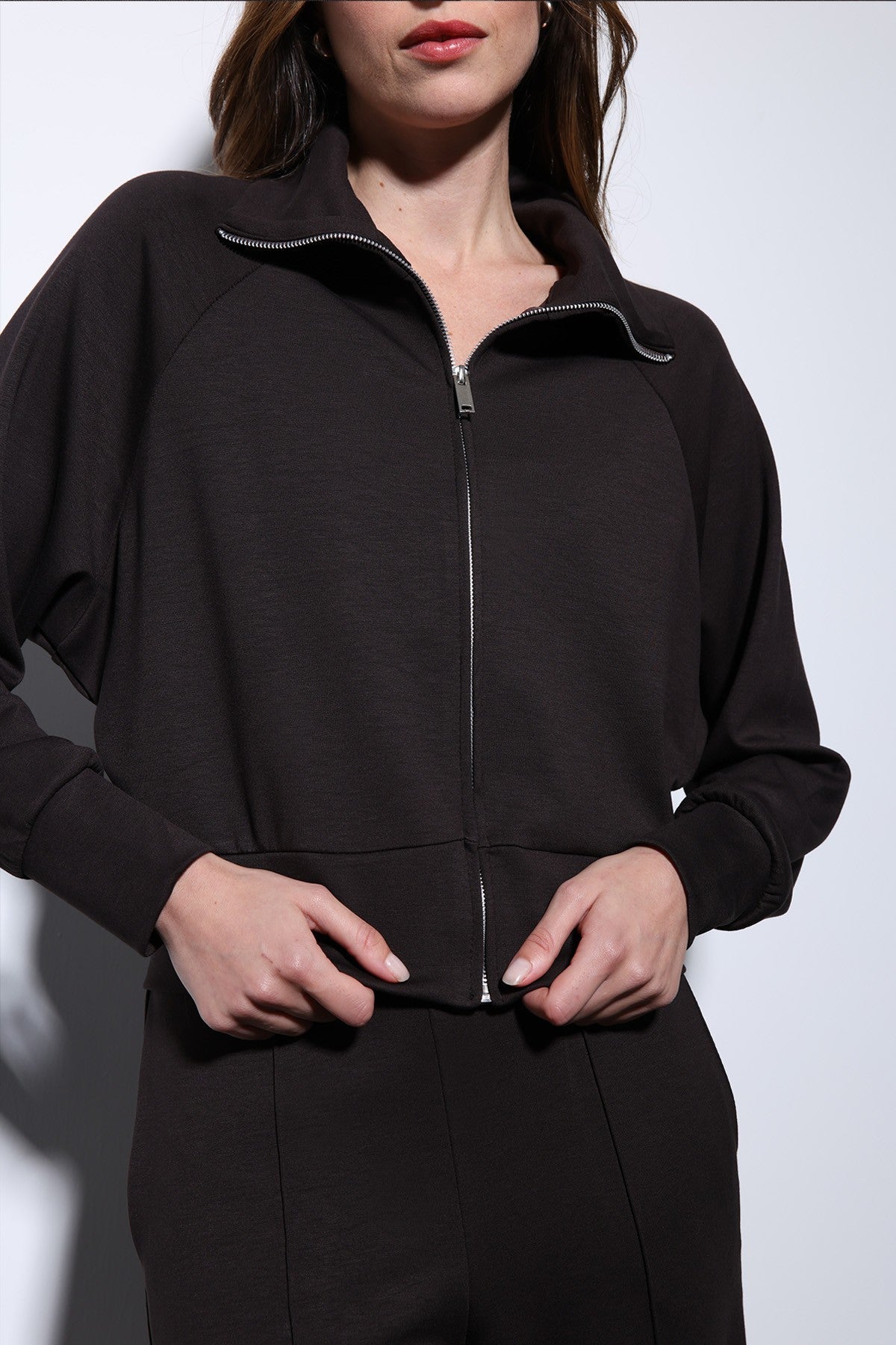 Antioch Women's Zipper Sweatsuit Set