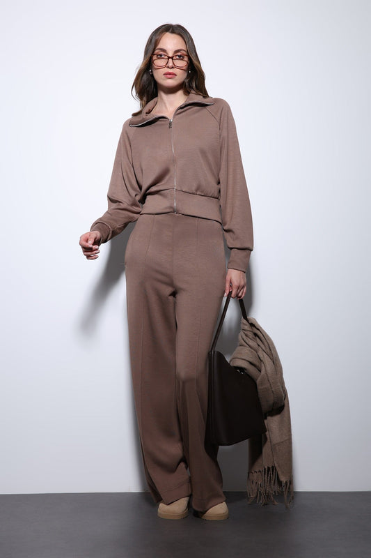 Antioch Women's Zipper Sweatsuit Set
