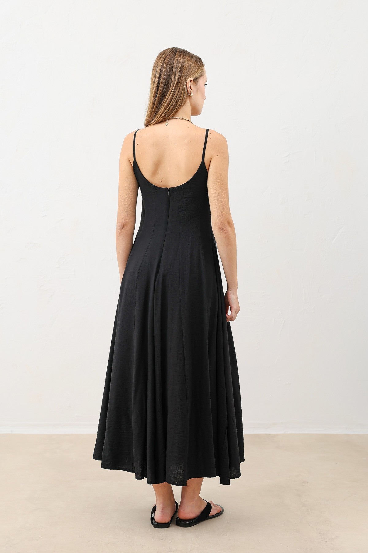 Antioch Flared Women's Midi Dress