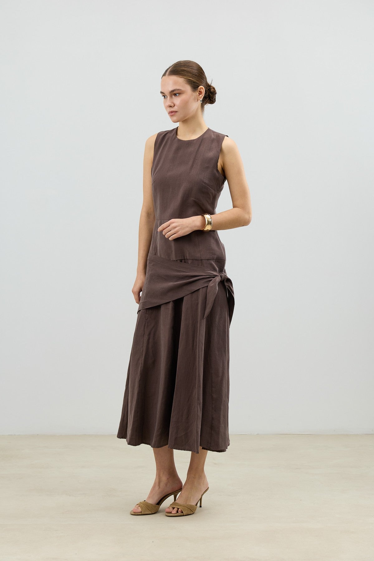 Women's Dress with a Belt Detail in an Antioch Lyocell Blend