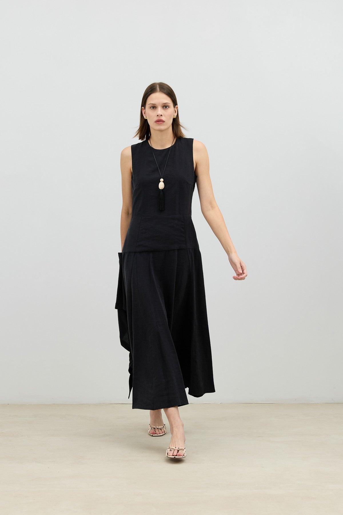 Women's Dress with a Belt Detail in an Antioch Lyocell Blend