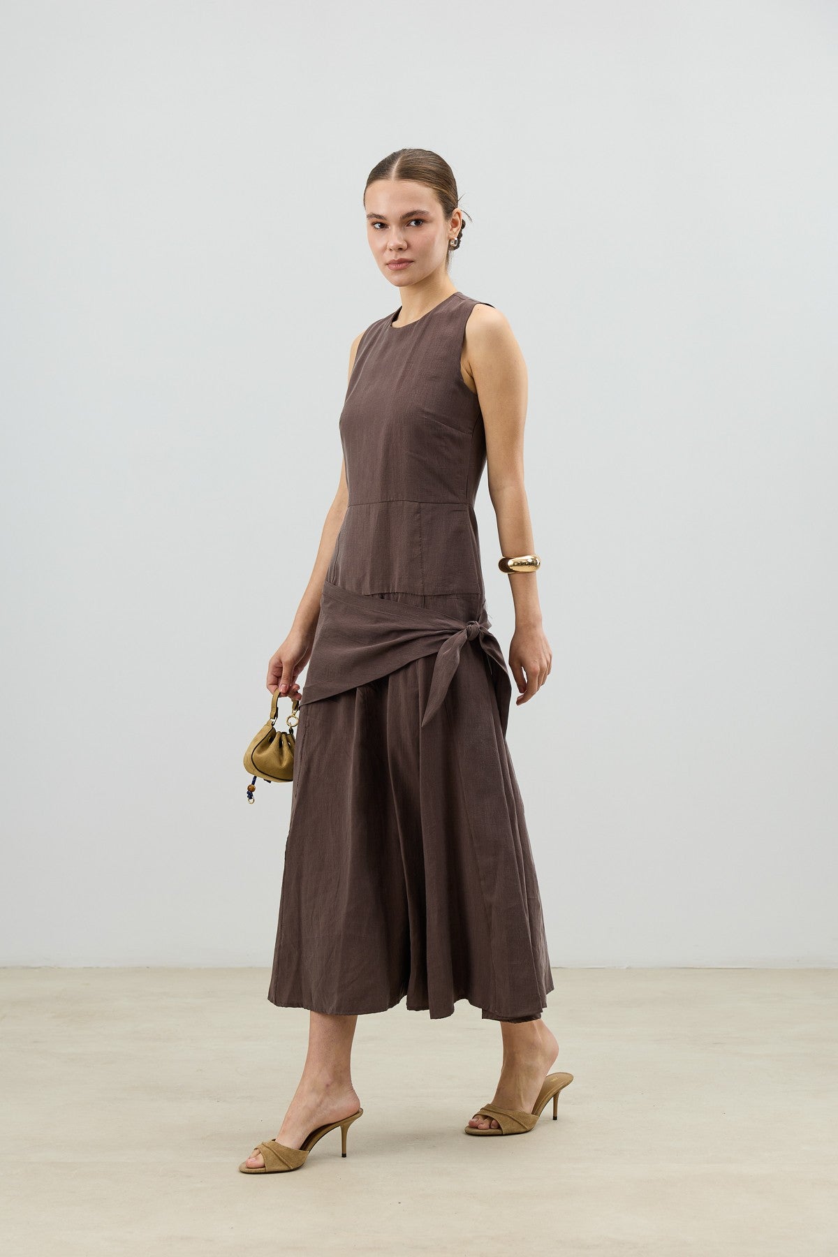 Women's Dress with a Belt Detail in an Antioch Lyocell Blend
