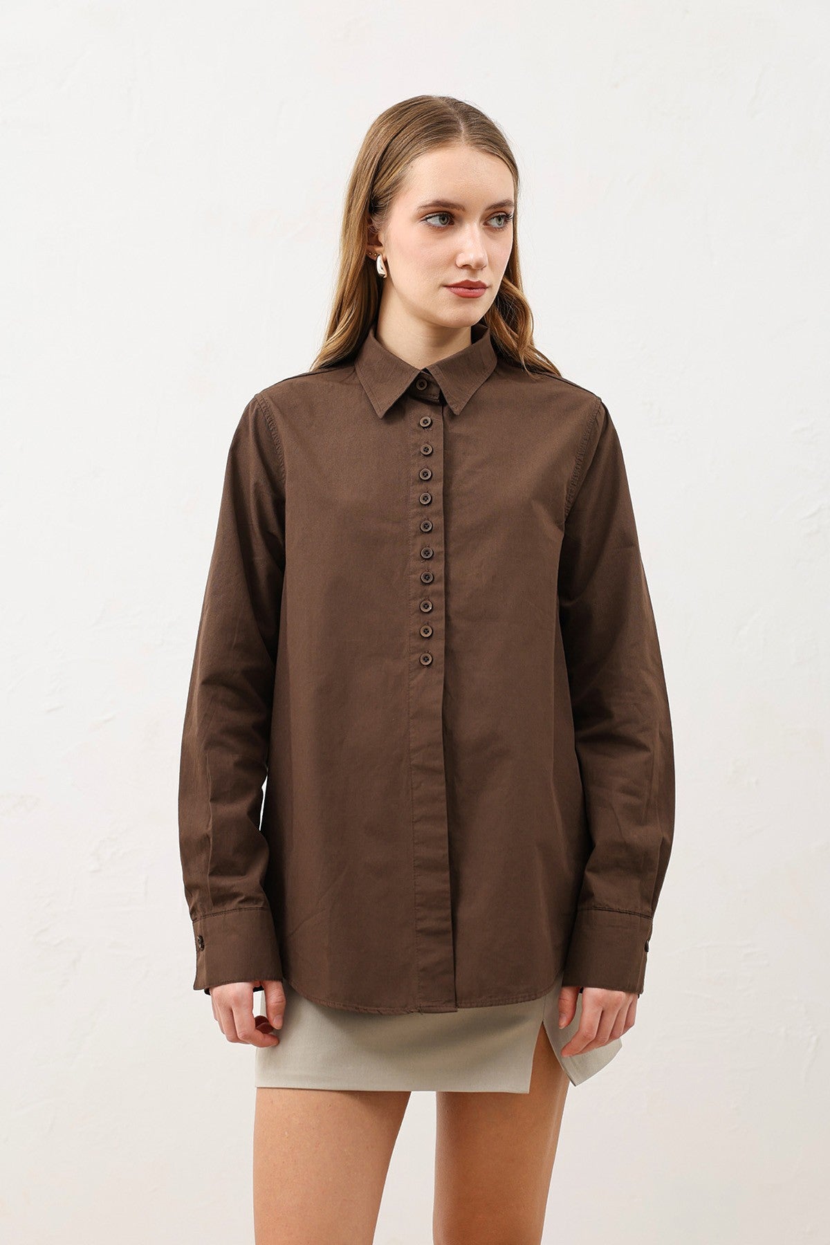 Antioch Poplin Shirt with Button Details
