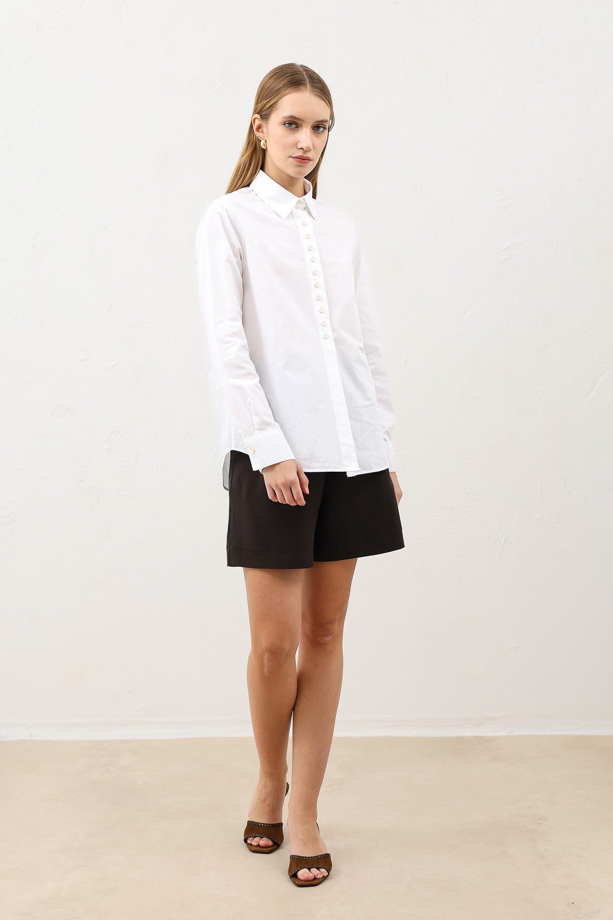 Antioch Poplin Shirt with Button Details