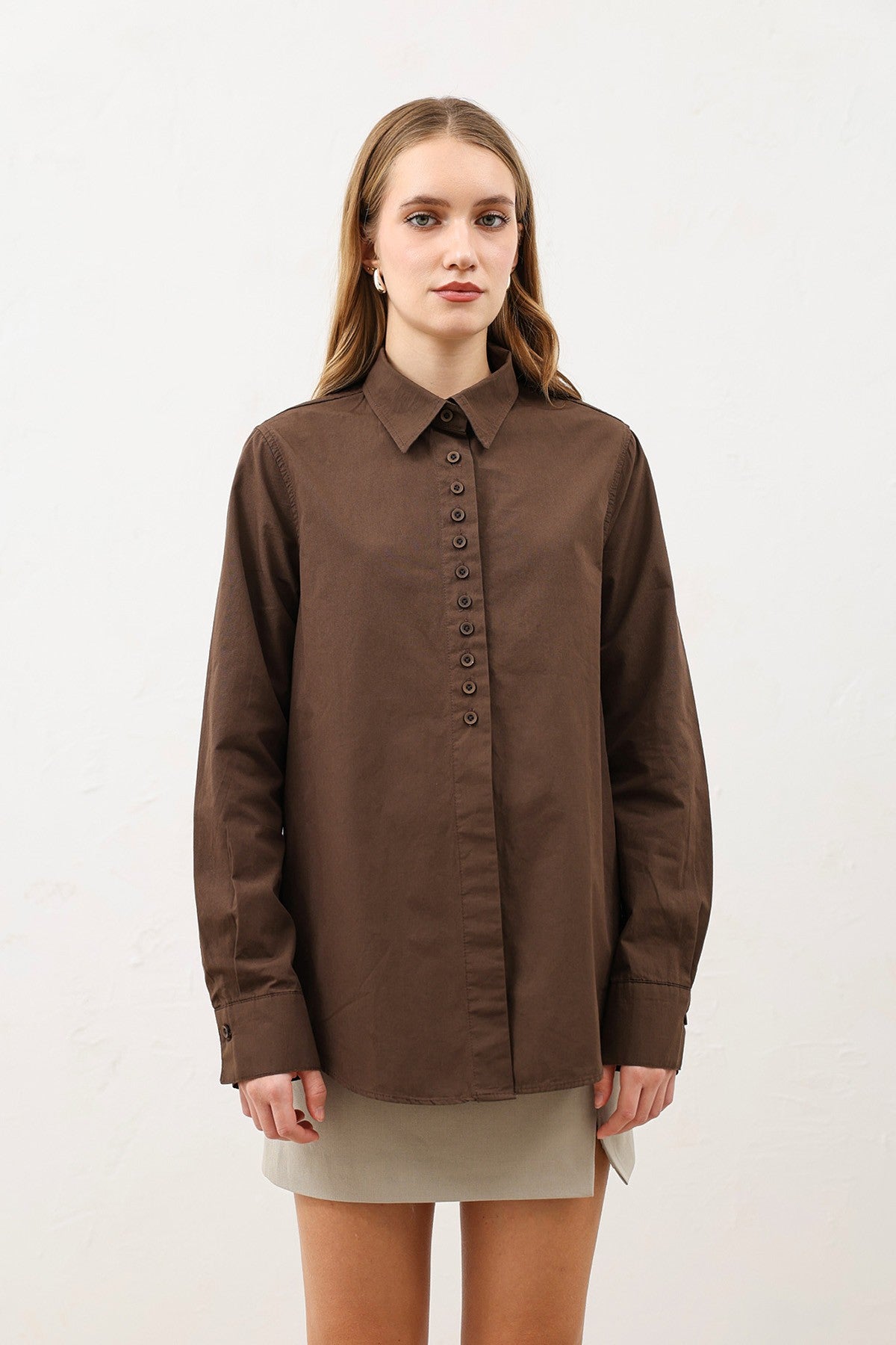 Antioch Poplin Shirt with Button Details