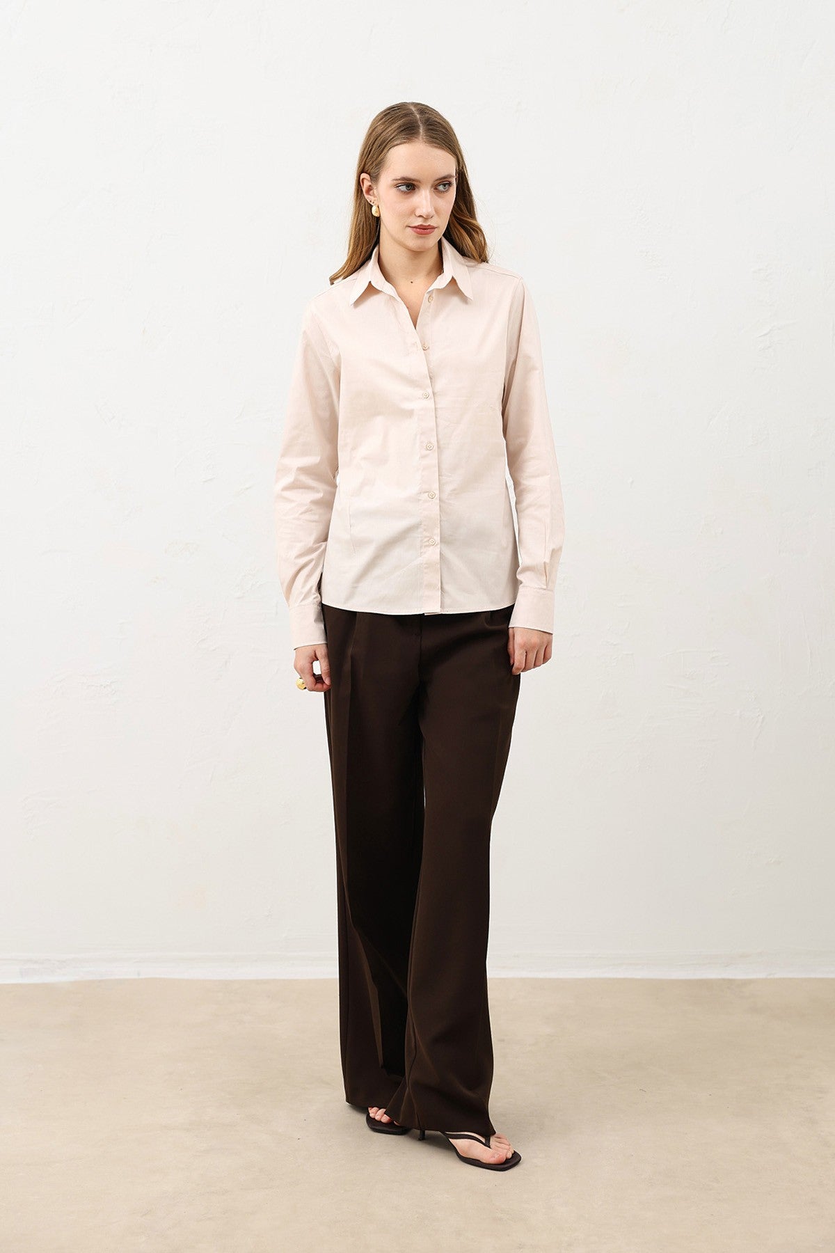 Antioch Basic Slim Fit Women's Shirt