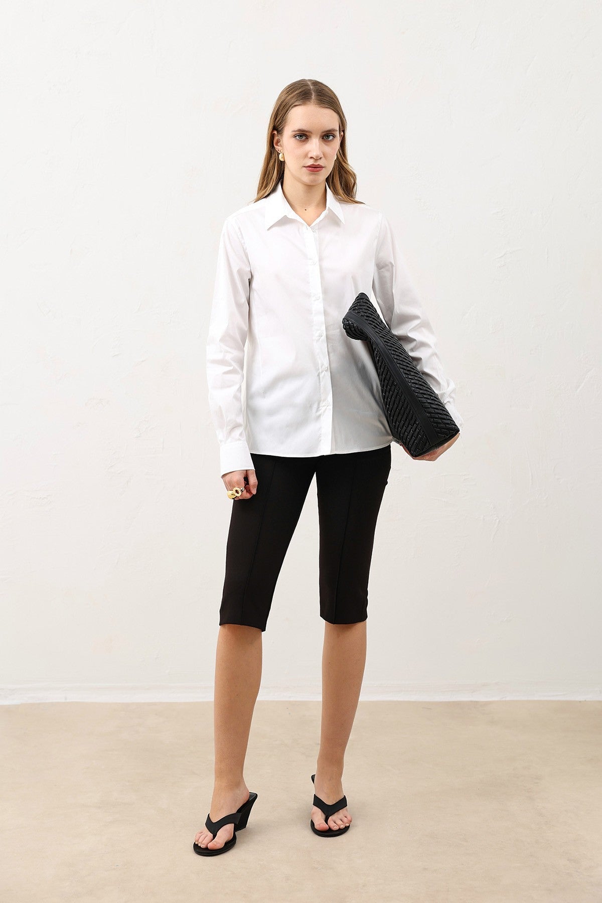 Antioch Basic Slim Fit Women's Shirt