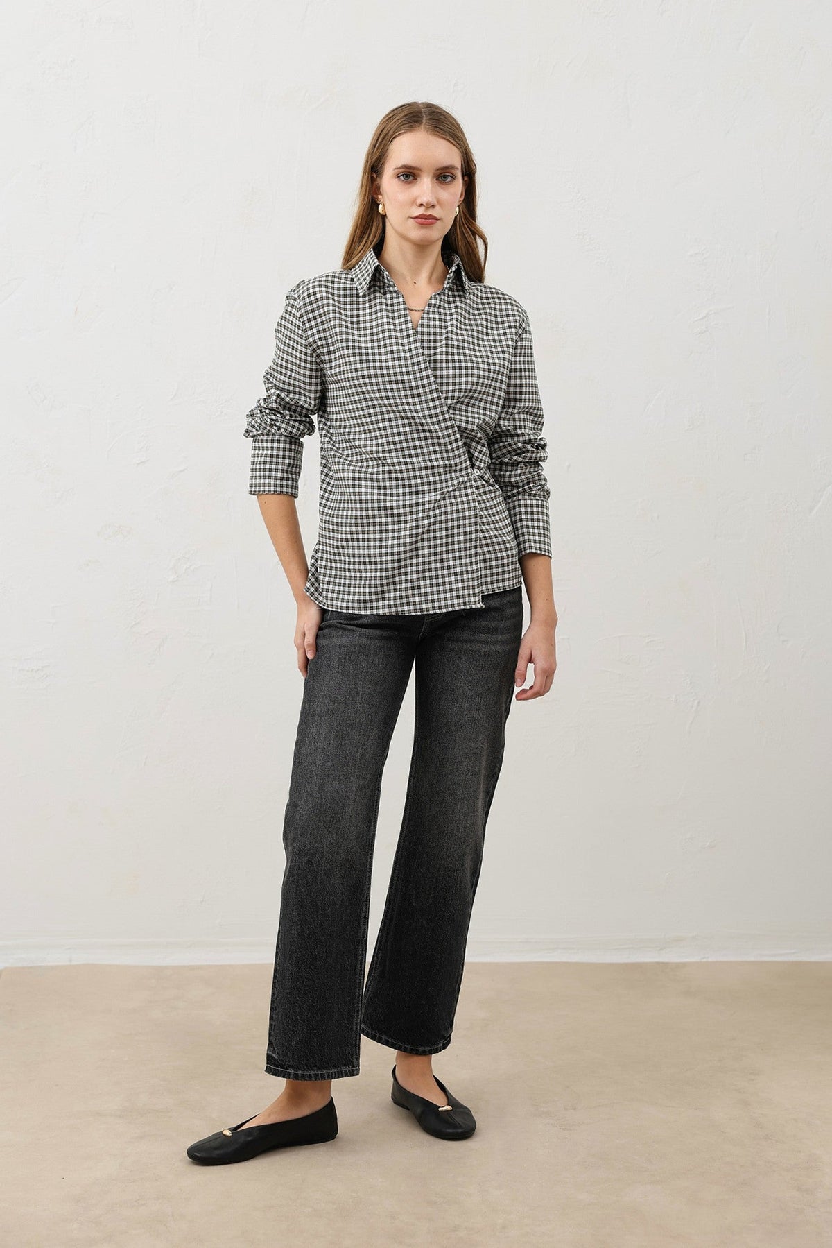 Antioch Checkered Women's Shirt