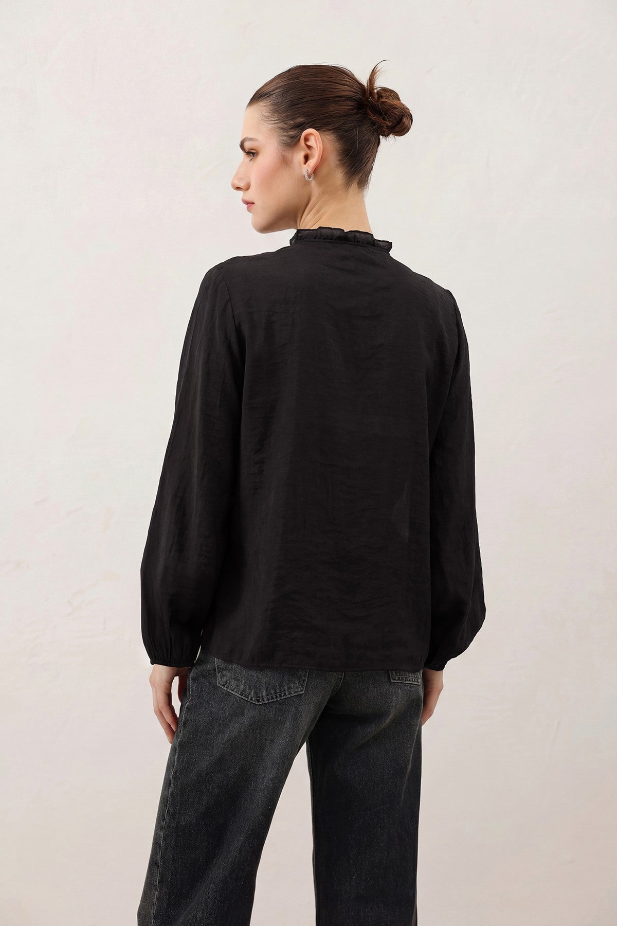 Women's Ruffled Shirt