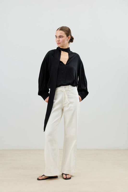 Antioch Bow-Tied Flowy Women's Blouse