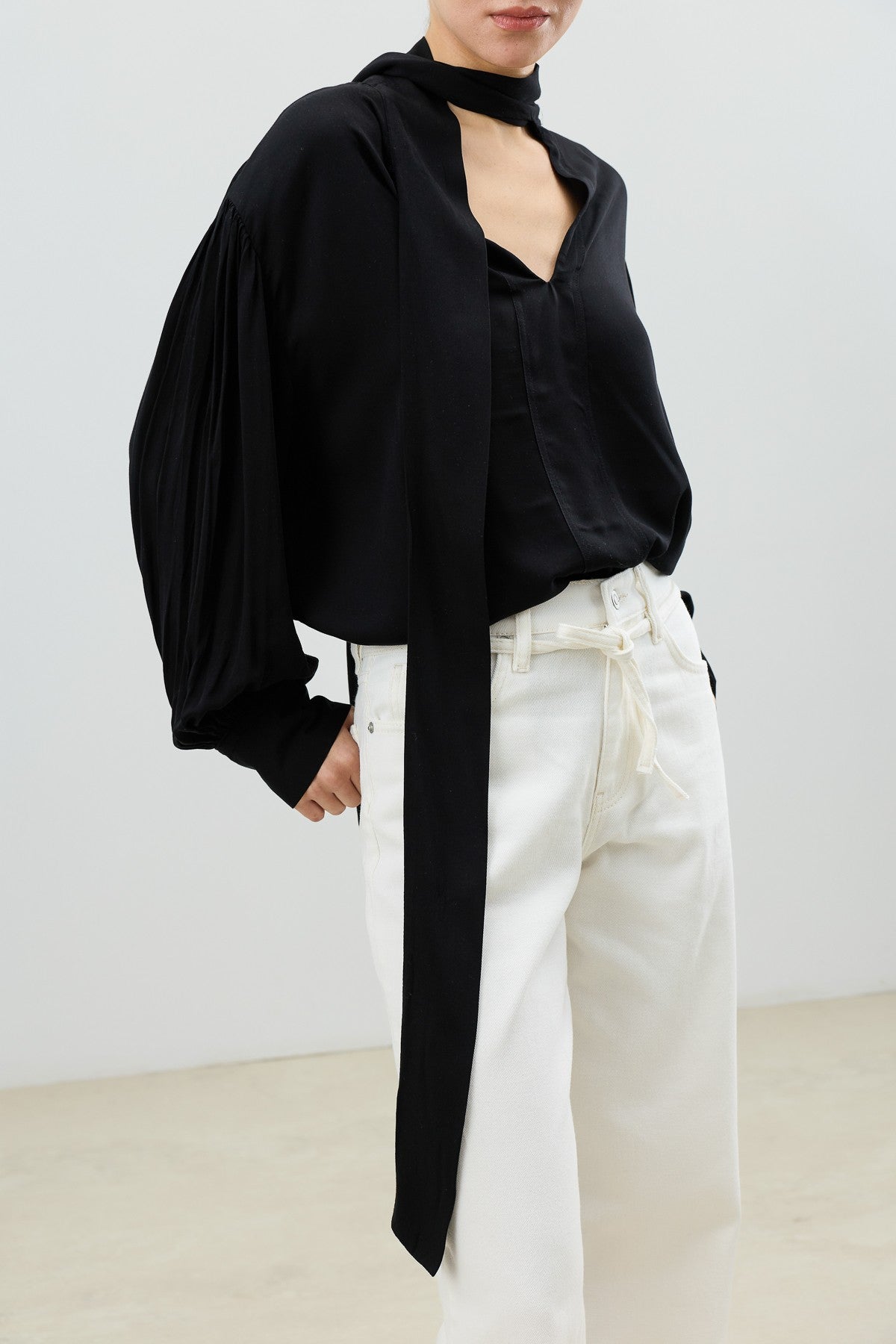Antioch Bow-Tied Flowy Women's Blouse