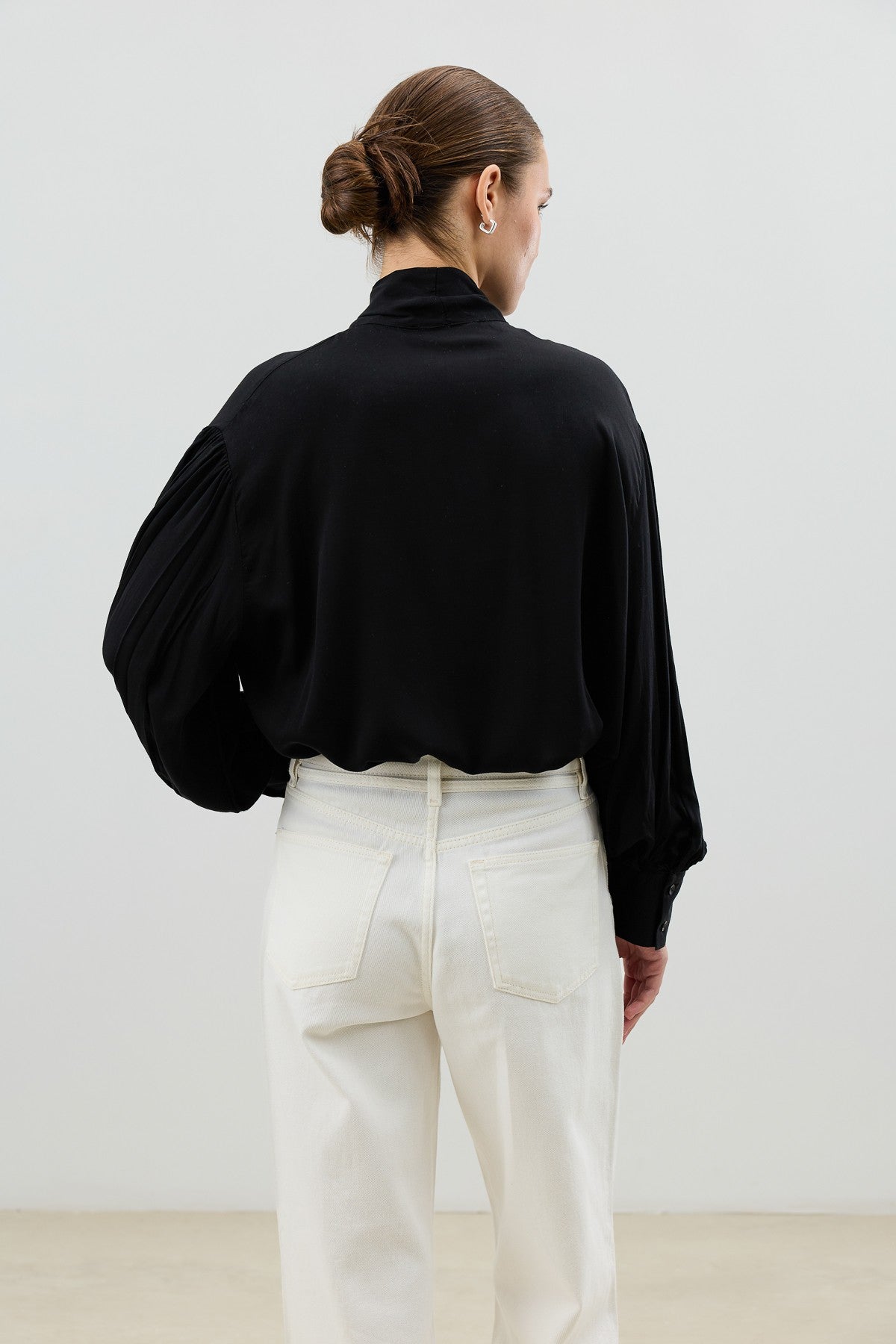 Antioch Bow-Tied Flowy Women's Blouse