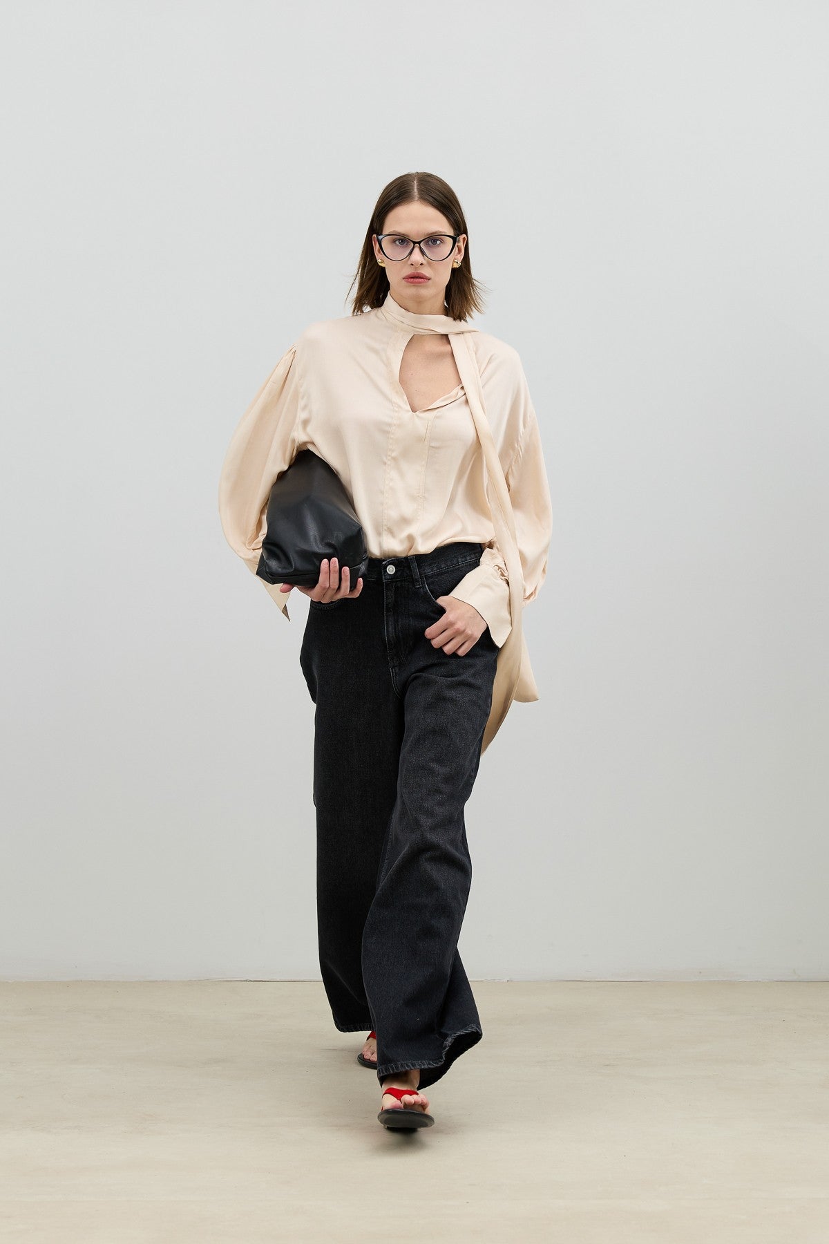 Antioch Bow-Tied Flowy Women's Blouse
