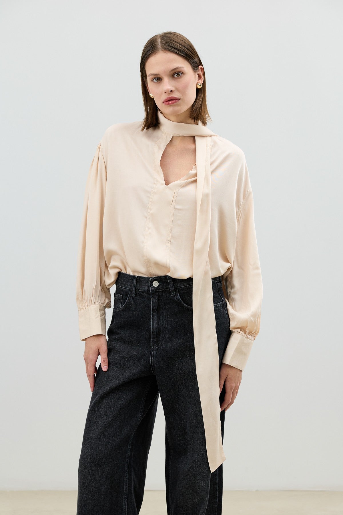 Antioch Bow-Tied Flowy Women's Blouse