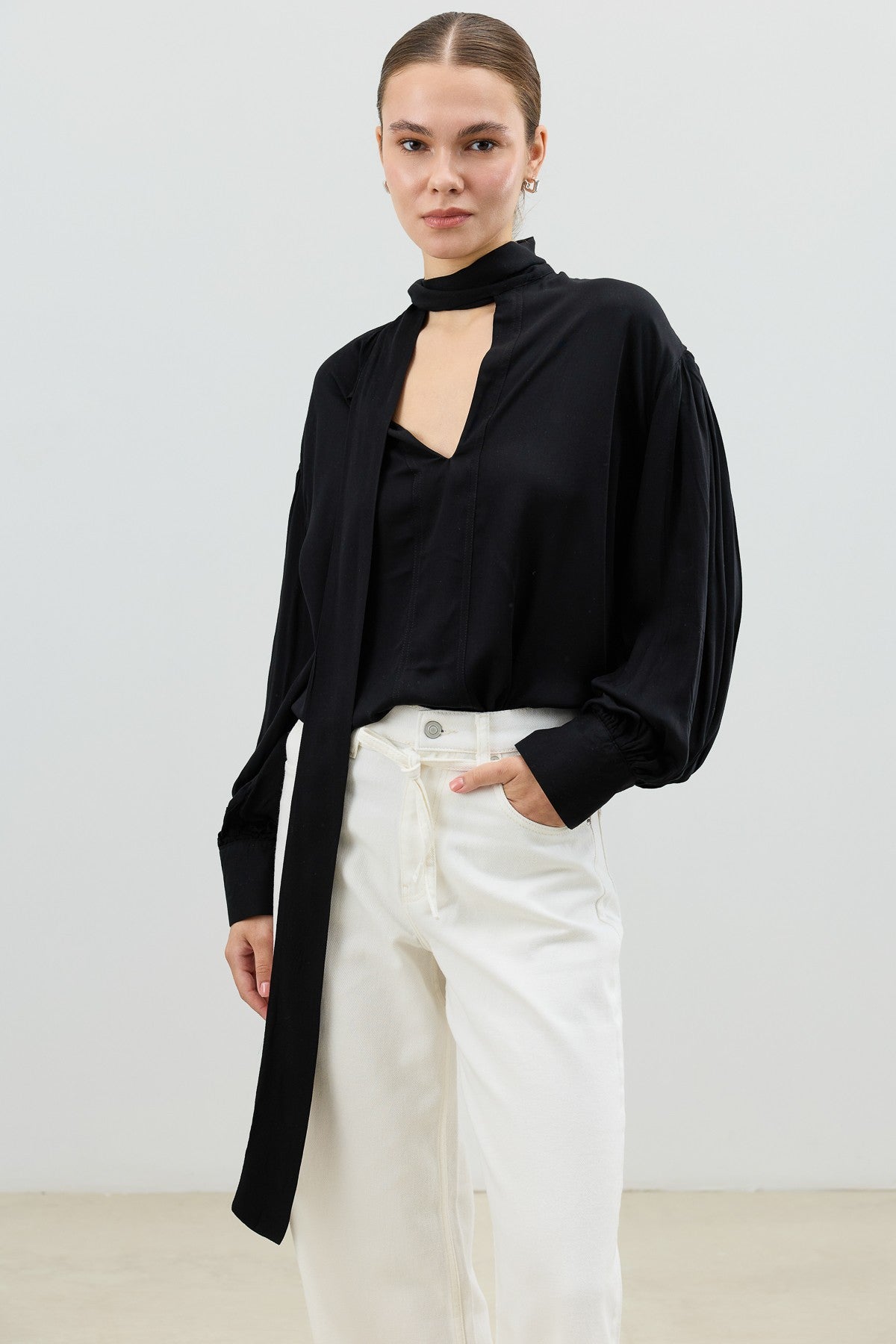 Antioch Bow-Tied Flowy Women's Blouse