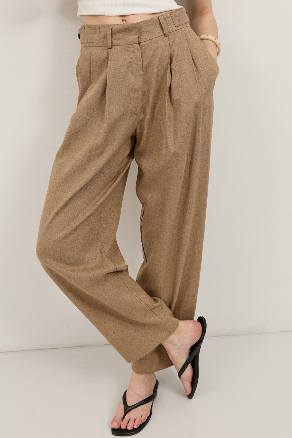 Women's Pleated Pants with Linen Blend