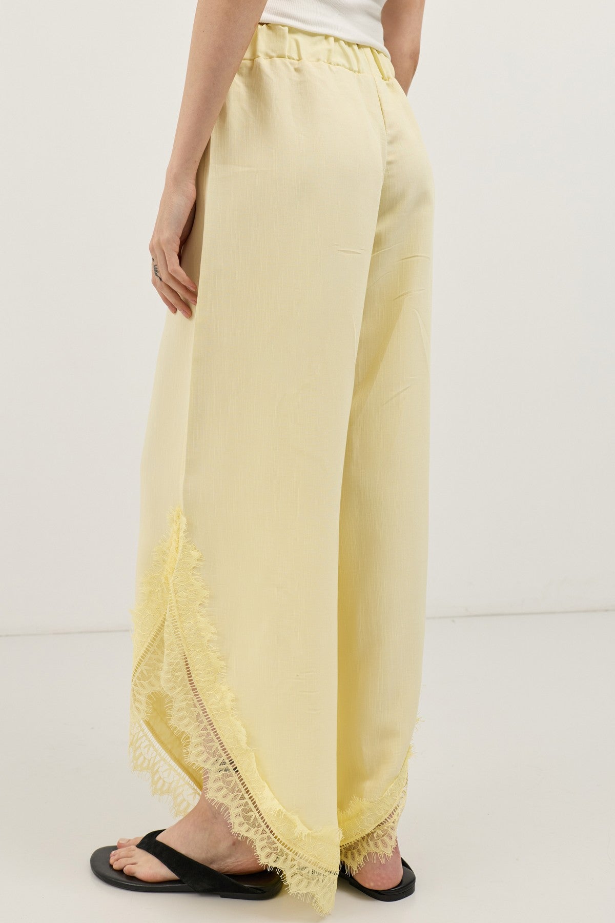 Women's Pants with Lace-Trimmed Cuffs