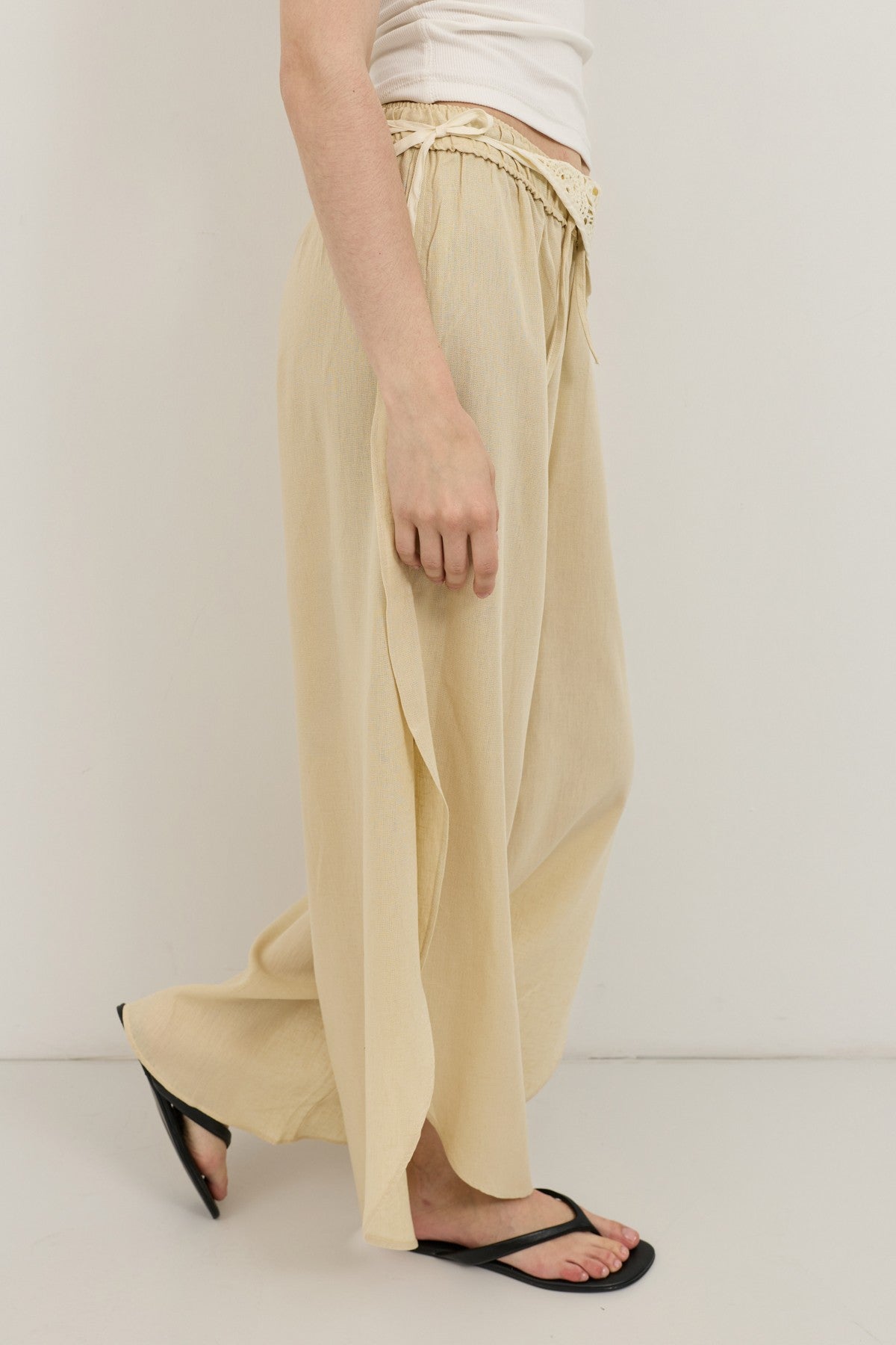 Antioch Women's Slit Pants with Linen Blend