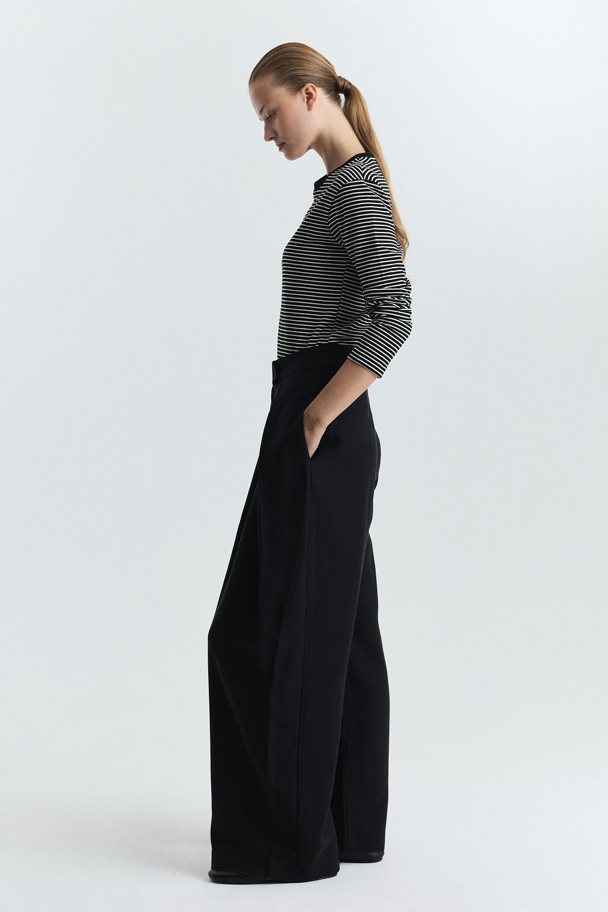 Pleated Wide-Leg Pants