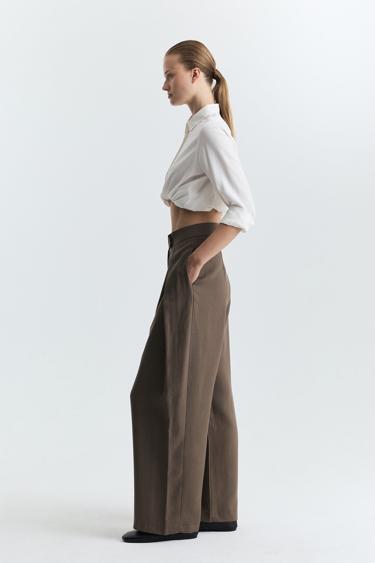 Pleated Wide-Leg Pants