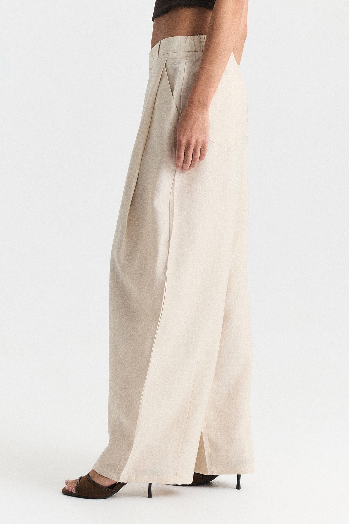 Pleated Barrel Pants