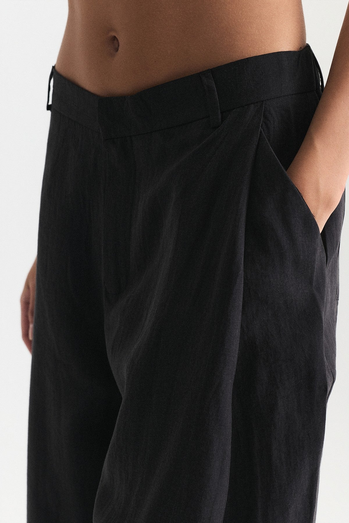 Pleated Barrel Pants