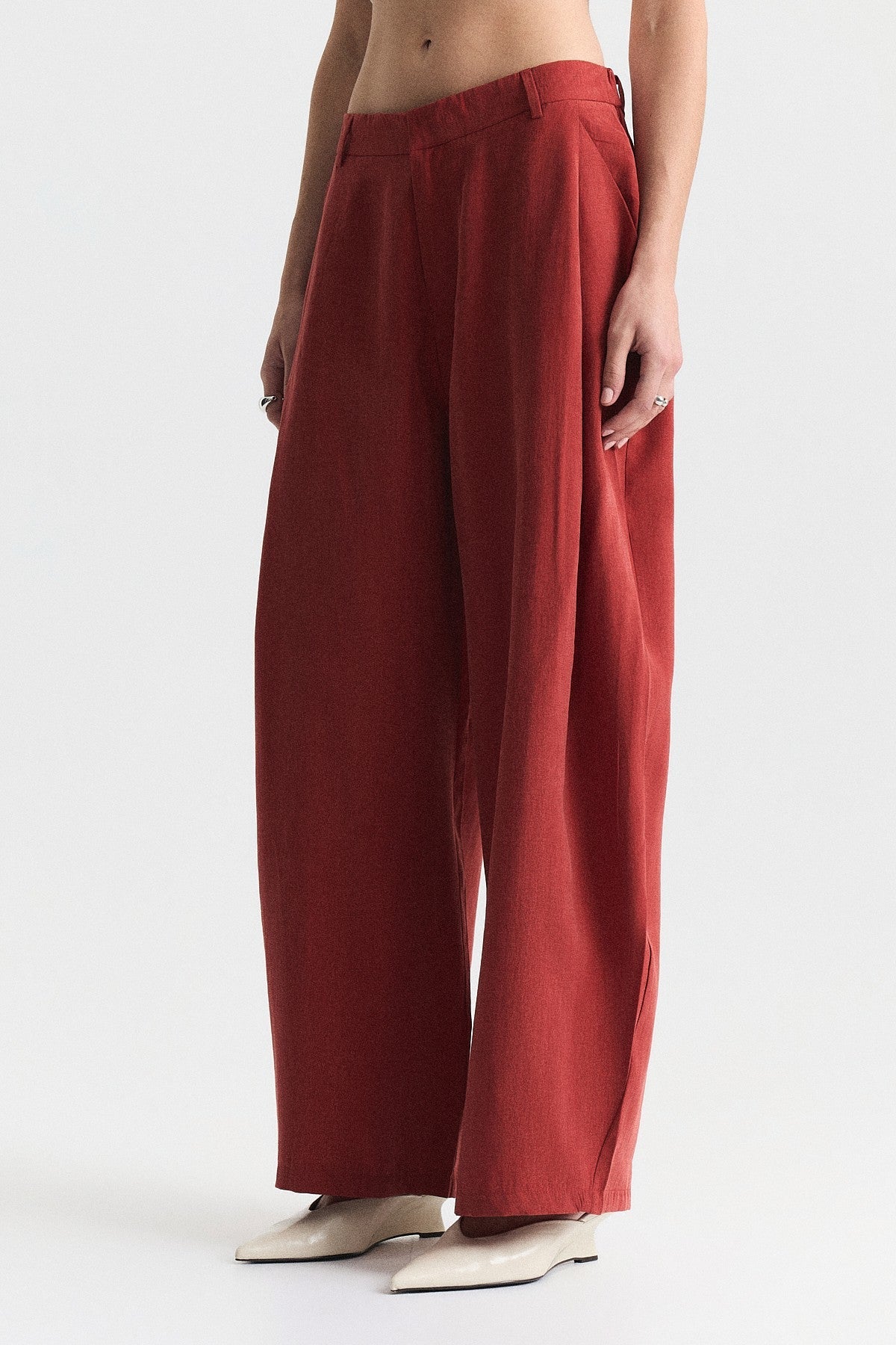 Pleated Barrel Pants