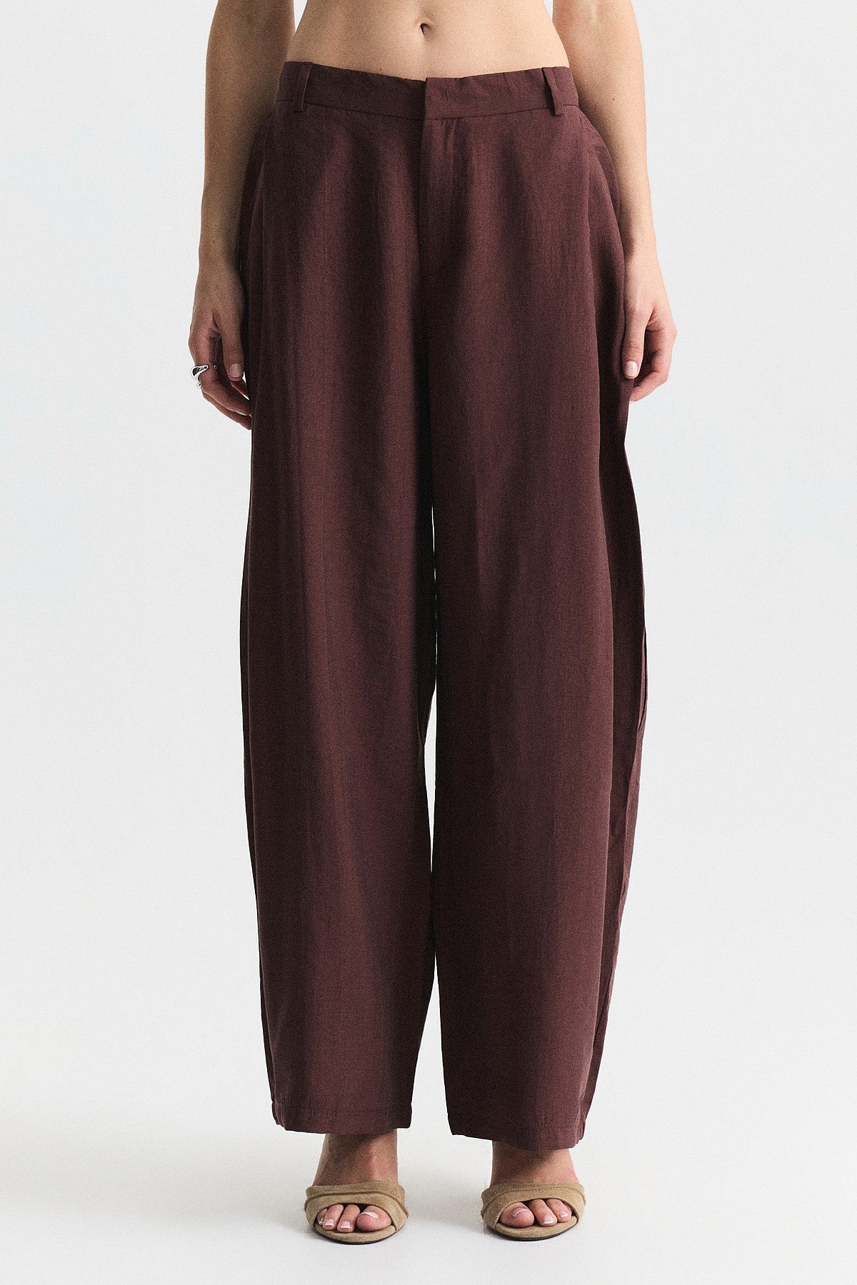 Pleated Barrel Pants