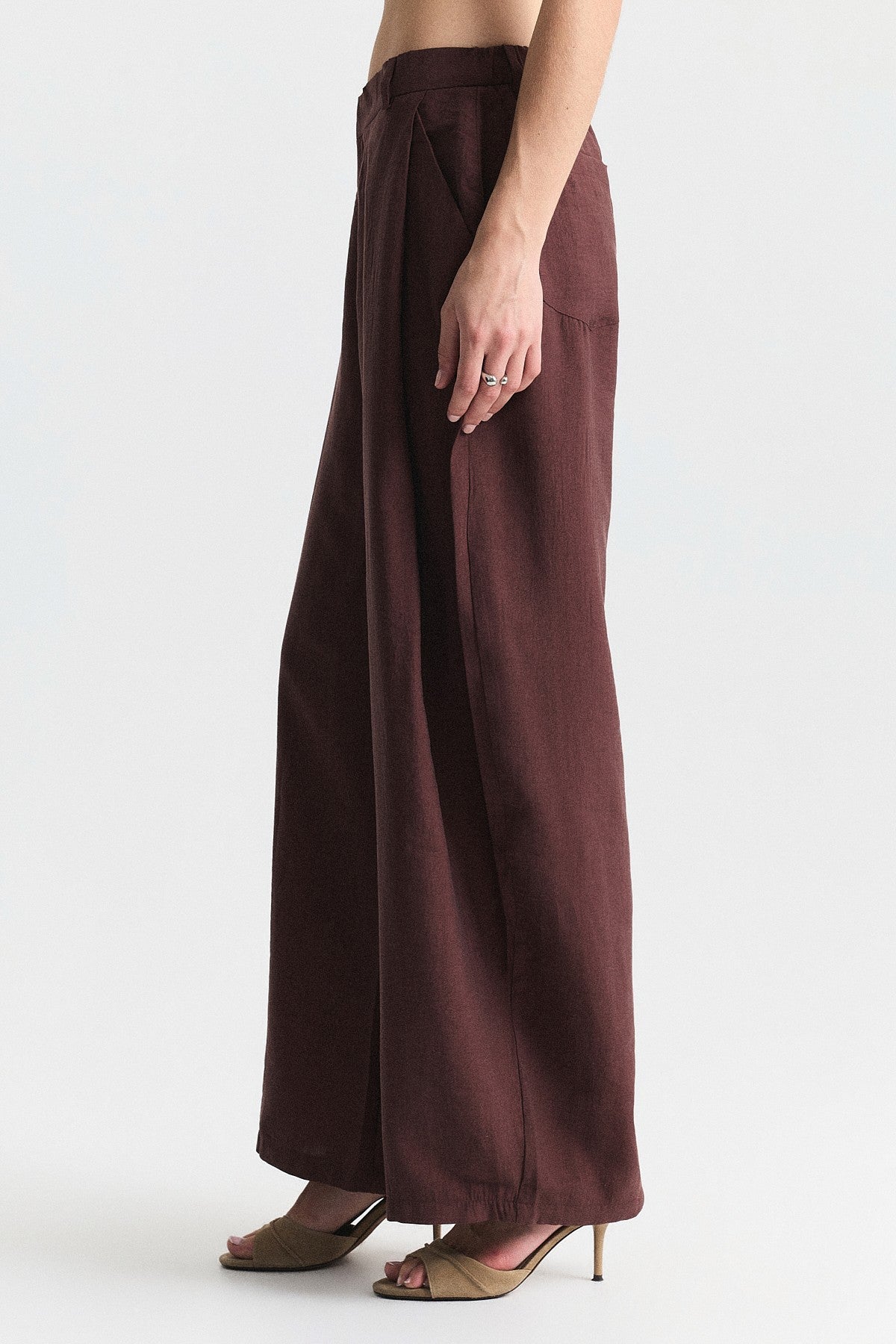 Pleated Barrel Pants