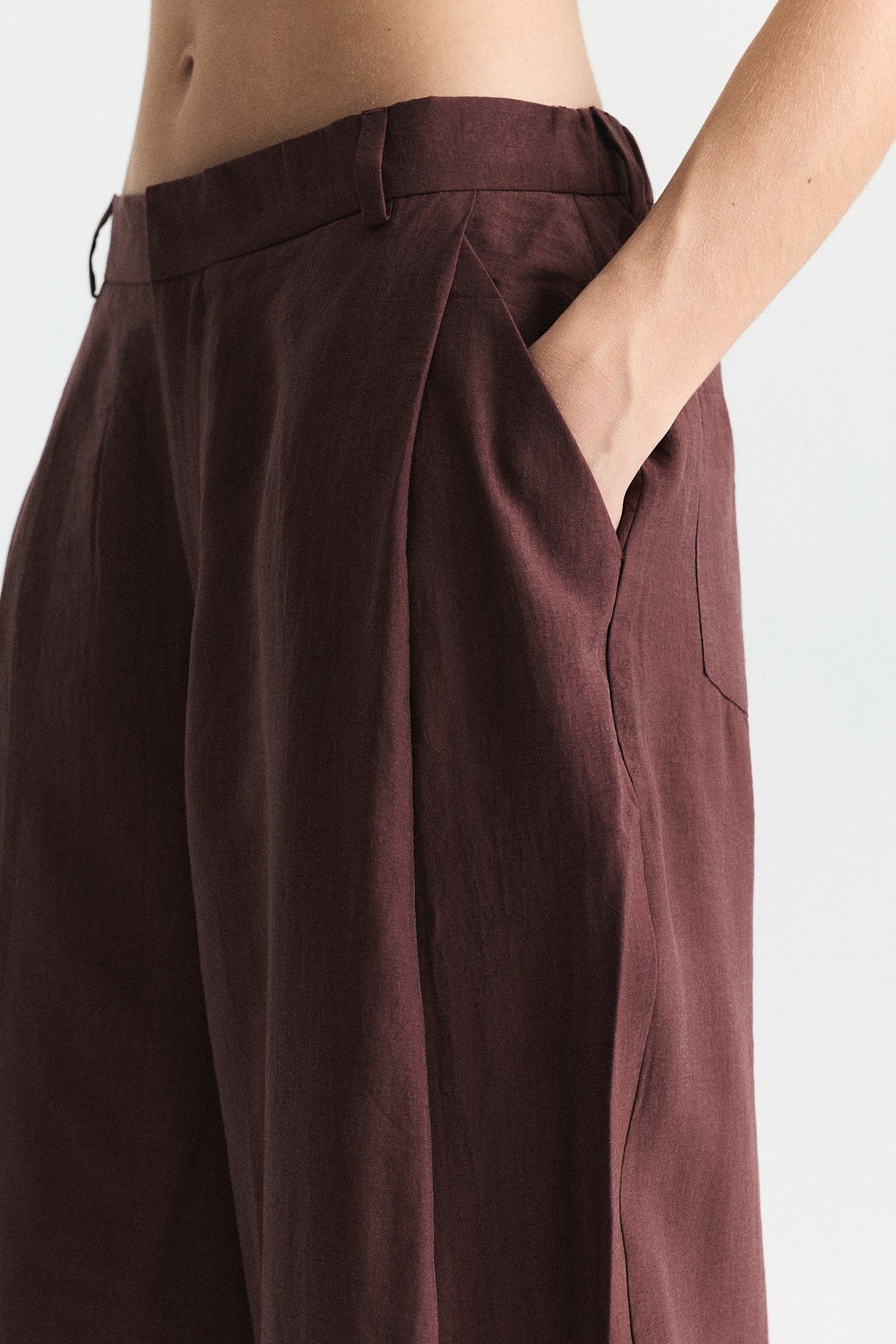 Pleated Barrel Pants